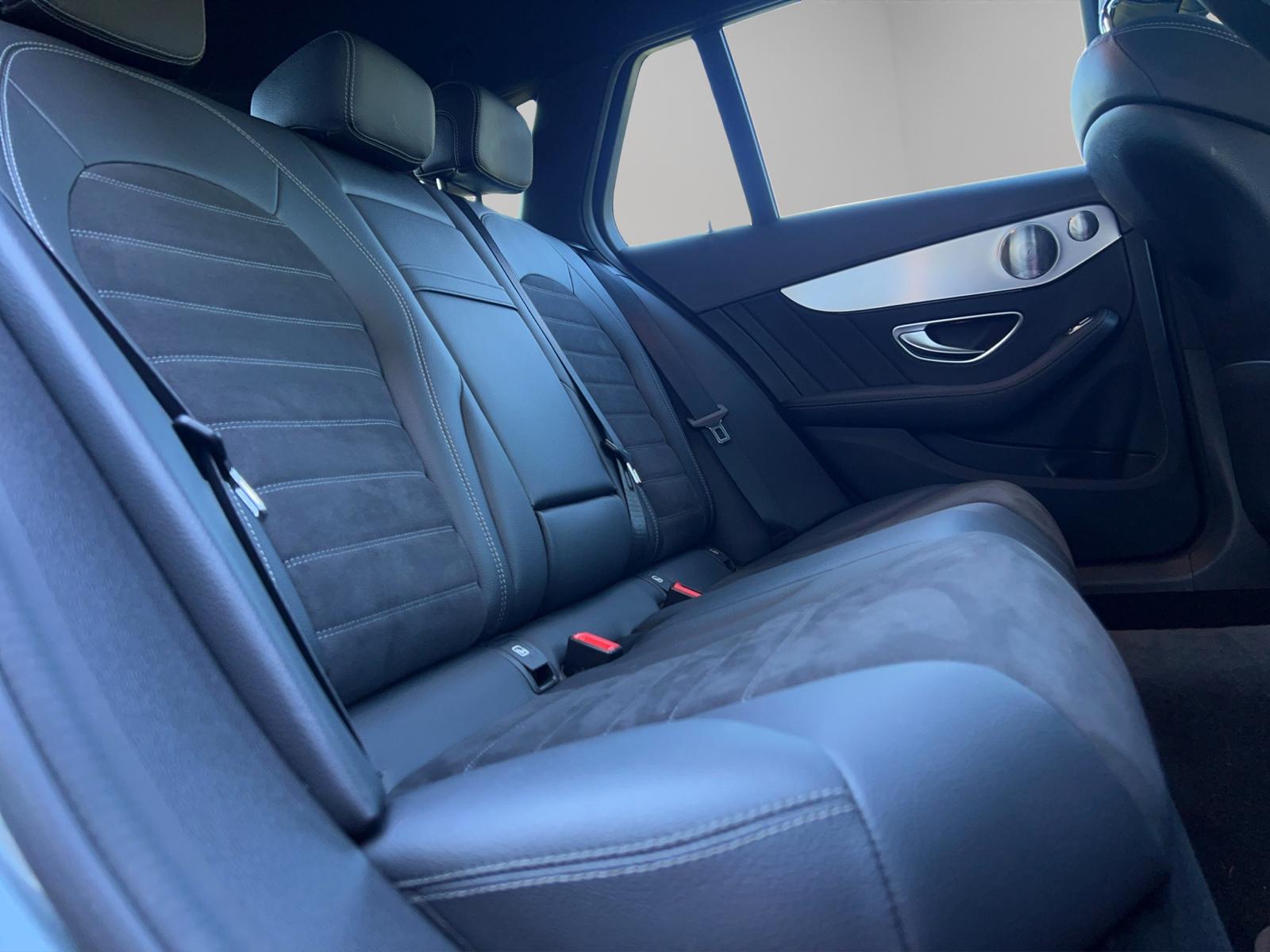MERCEDES-BENZ C 200 Swiss Star AMG Line 4M 9G-Tronic-image-24