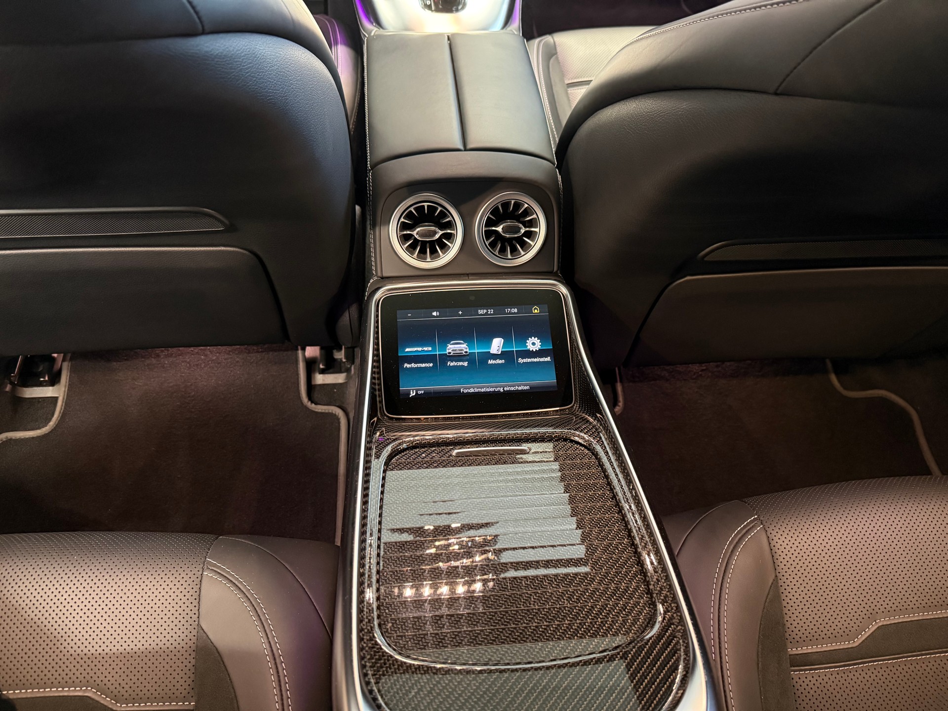 MERCEDES-BENZ AMG GT 4 63 S 4Matic+ Speedshift MCT-image-16