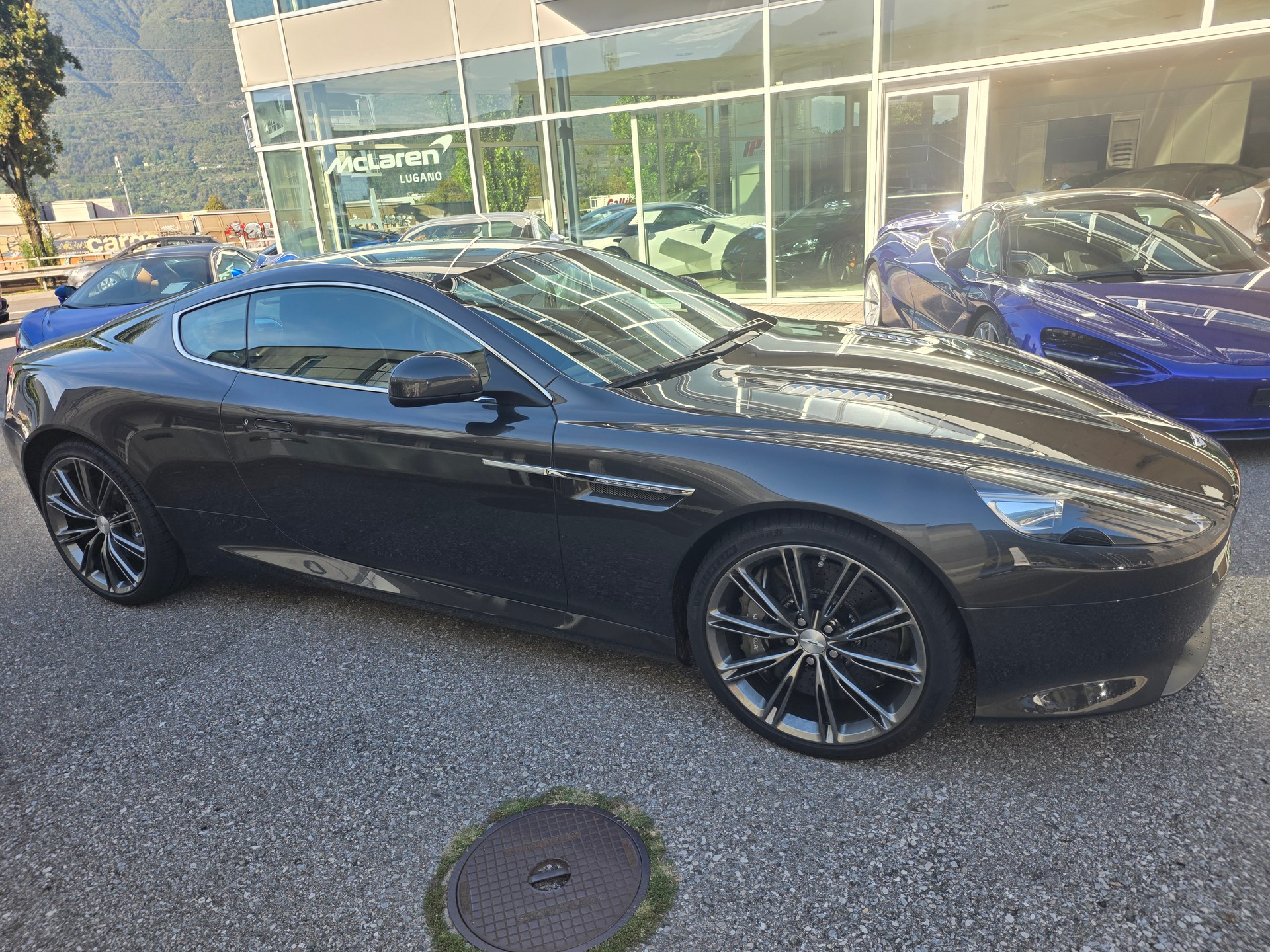 ASTON MARTIN Virage Coupé V12 5.9-48 Touchtronic2-image-4