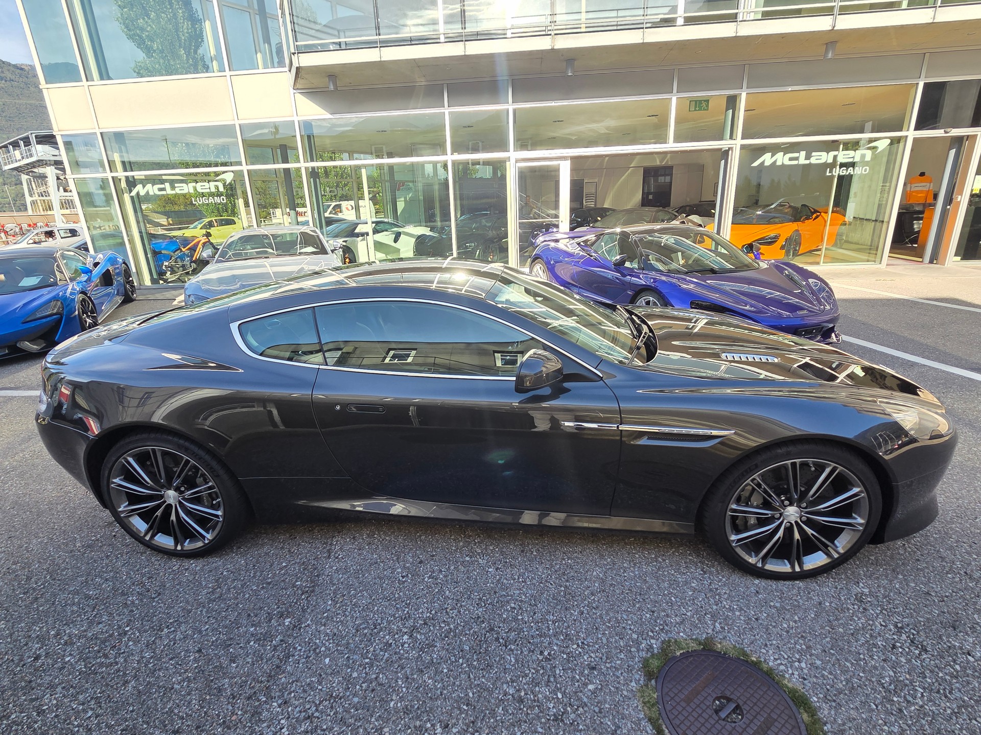 ASTON MARTIN Virage Coupé V12 5.9-48 Touchtronic2-image-1