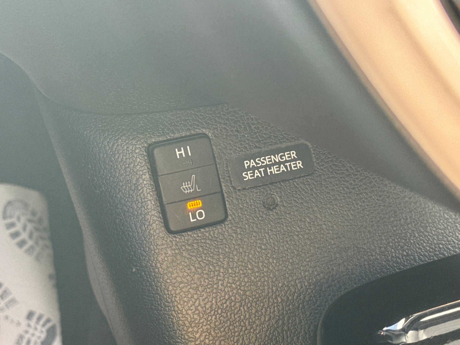 TOYOTA Prius 1.8 VVT-i HSD Sol Premium-image-13