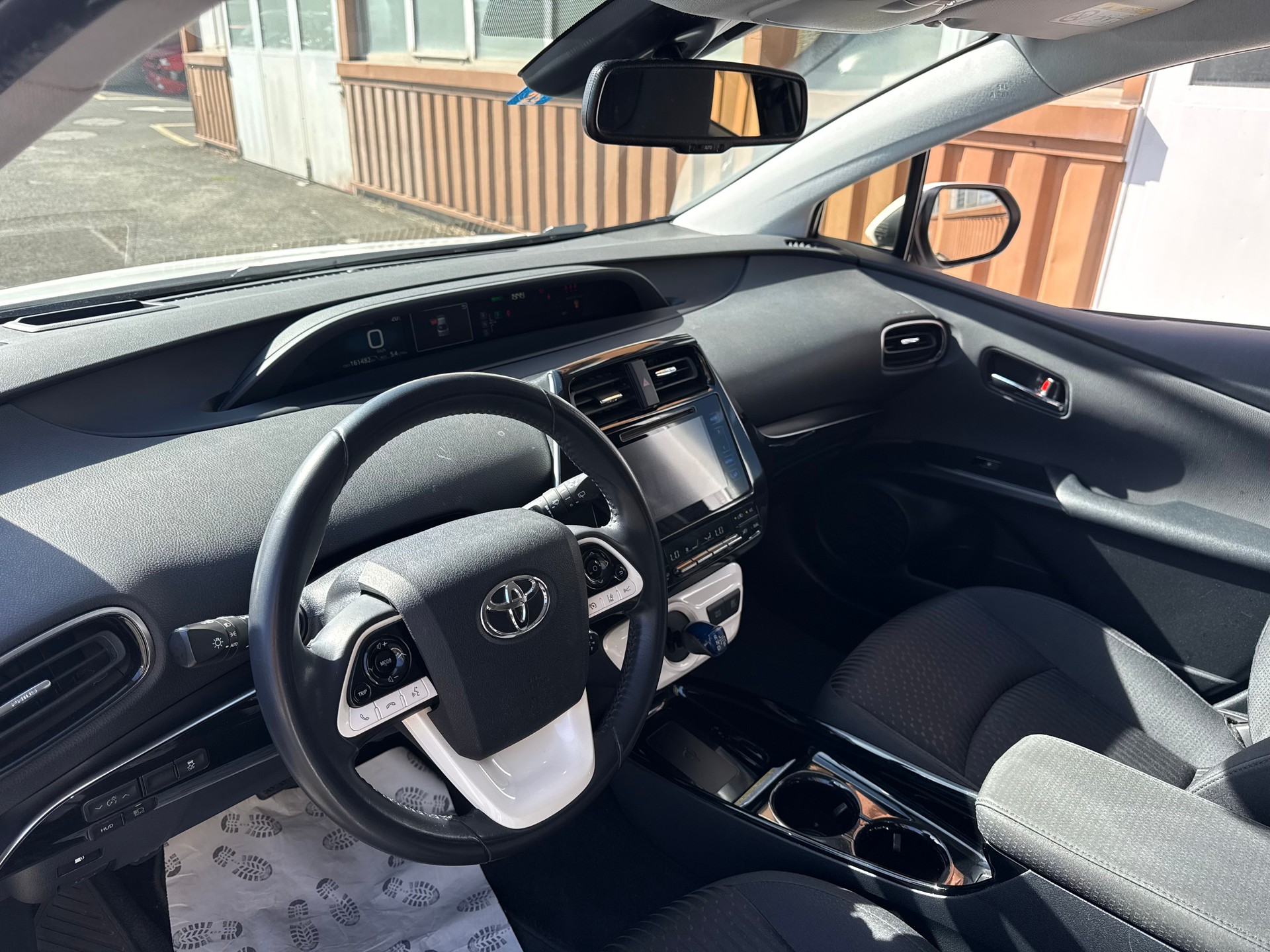 TOYOTA Prius 1.8 VVT-i HSD Sol Premium-image-4