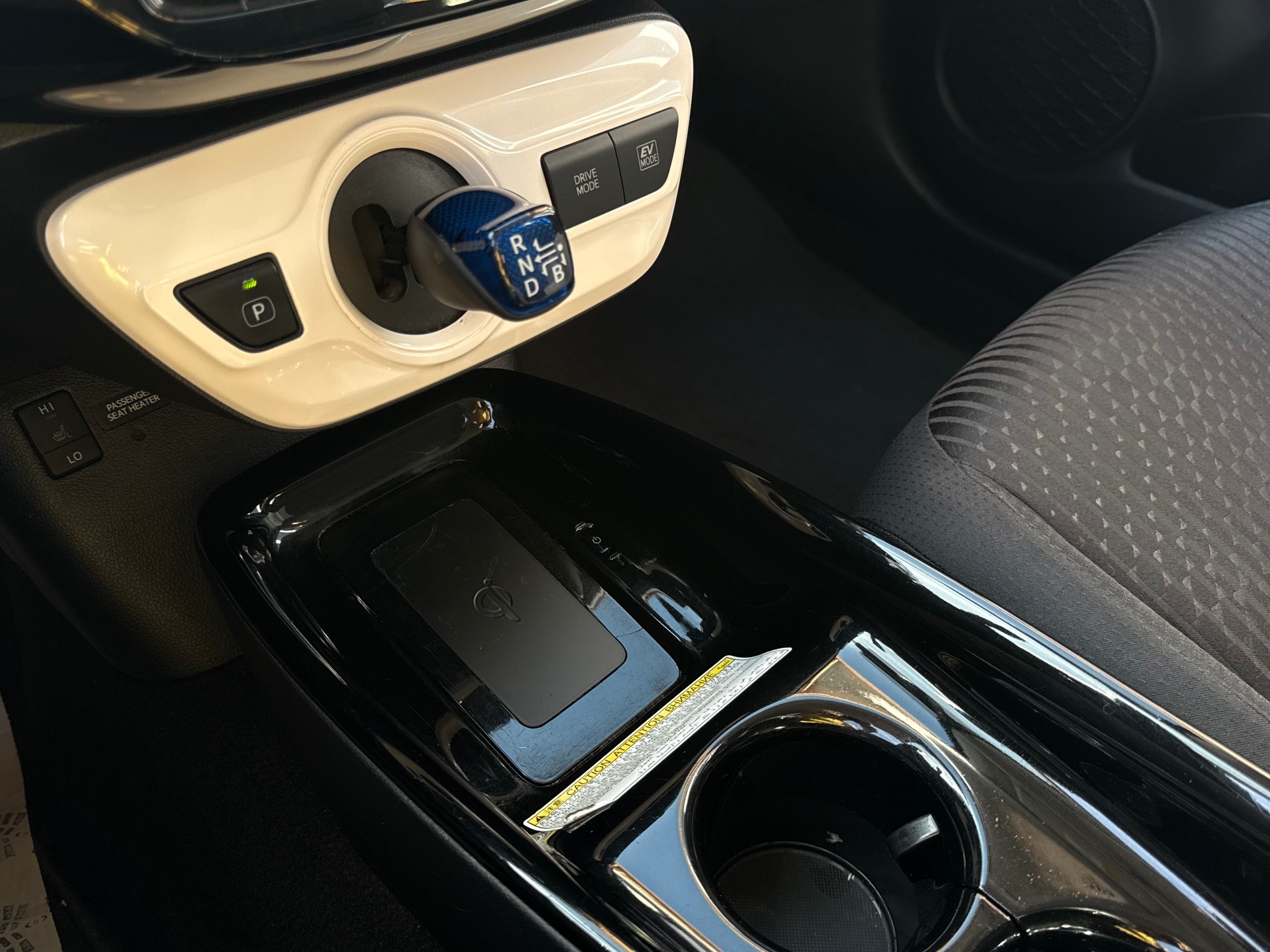 TOYOTA Prius 1.8 VVT-i HSD Sol Premium-image-11