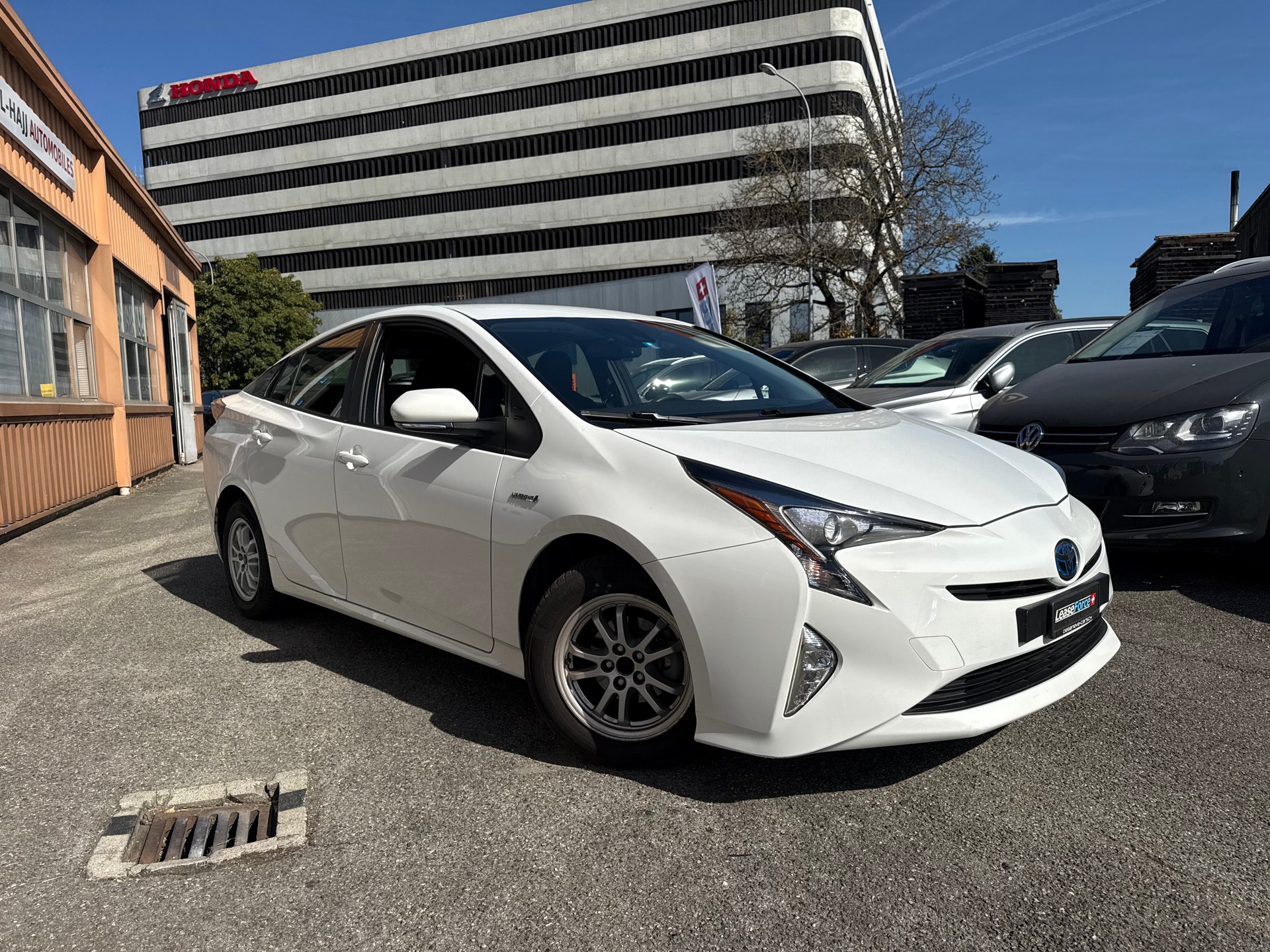 TOYOTA Prius 1.8 VVT-i HSD Sol Premium-image-1