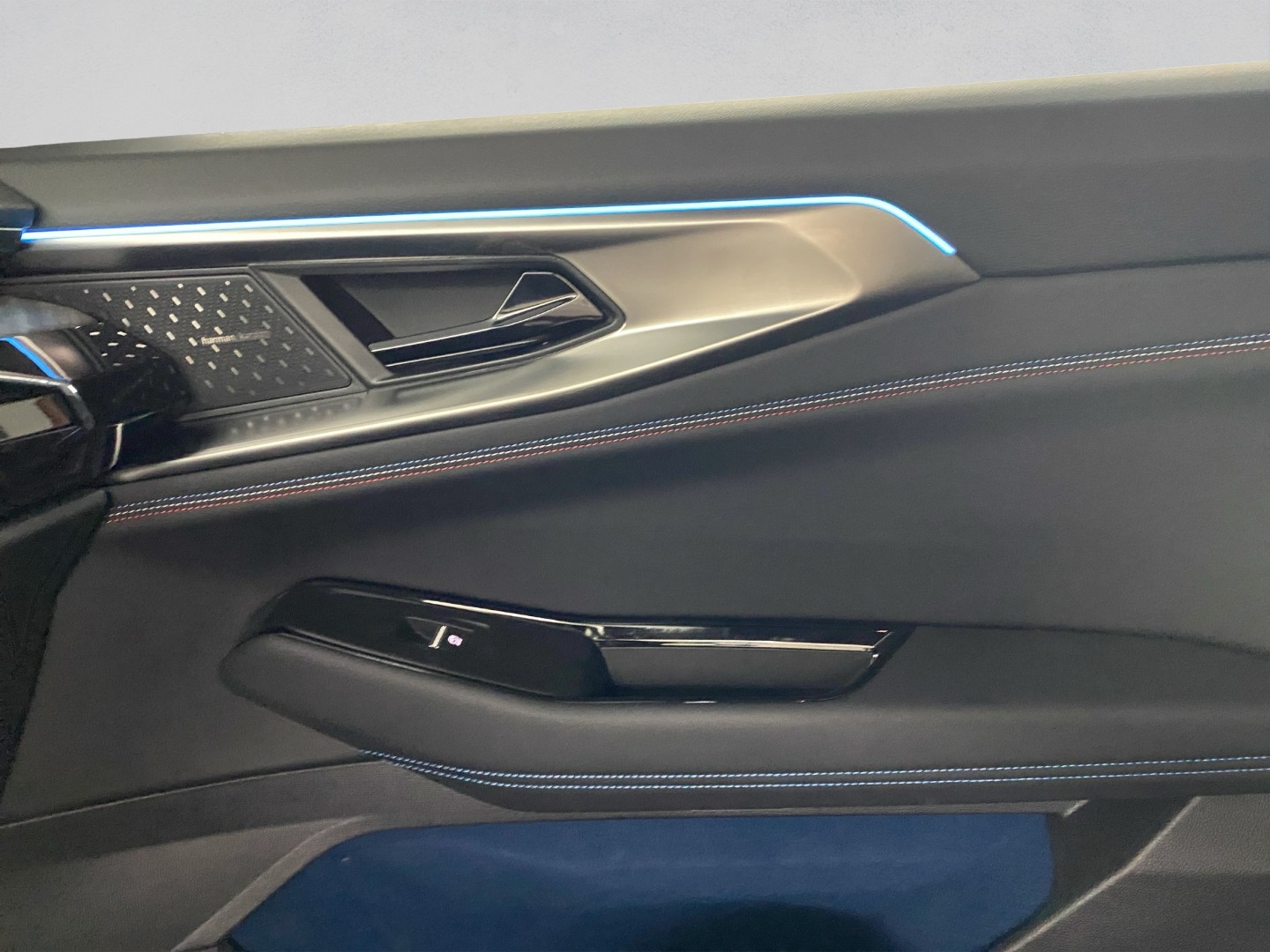 RENAULT Rafale 1.2 E-Tech Plug-in Hybrid 300 4x4 Esprit Alpine-image-24