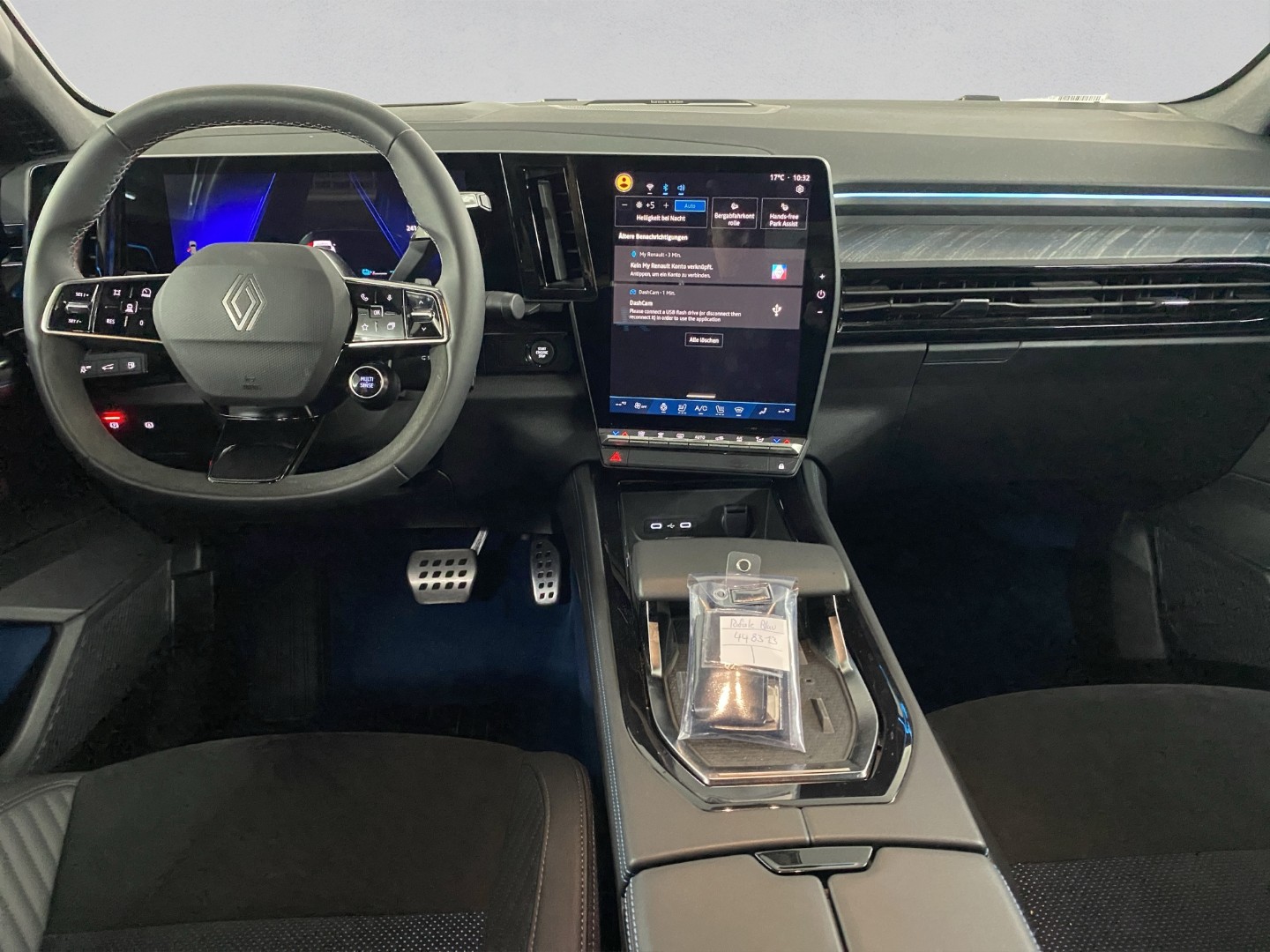 RENAULT Rafale 1.2 E-Tech Plug-in Hybrid 300 4x4 Esprit Alpine-image-11