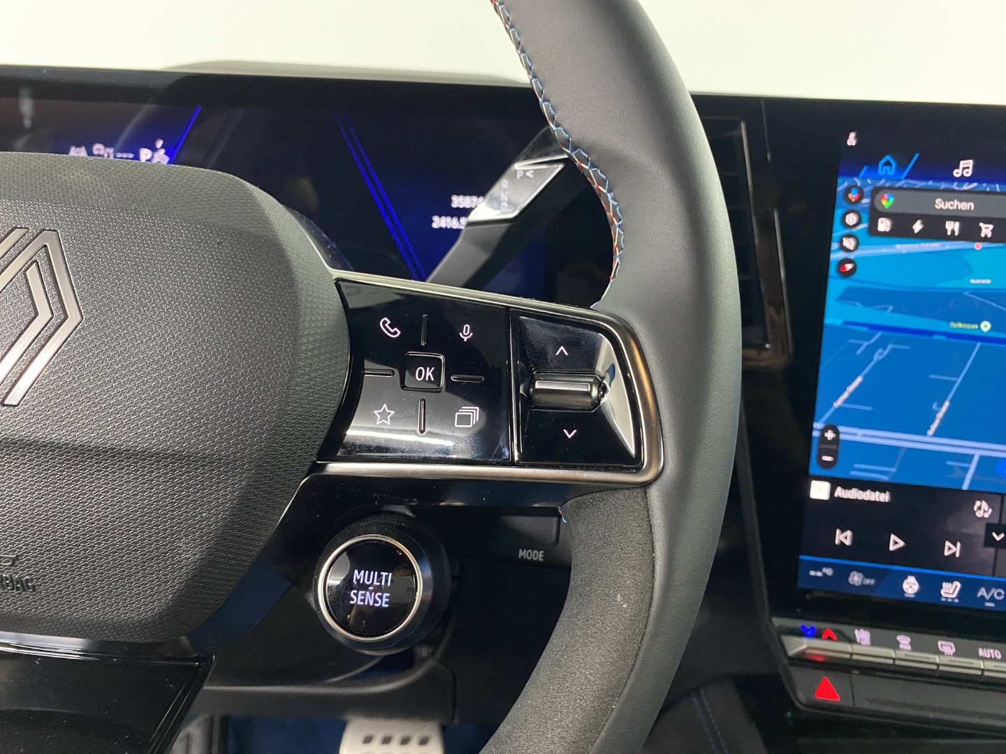 RENAULT Rafale 1.2 E-Tech Plug-in Hybrid 300 4x4 Esprit Alpine-image-14