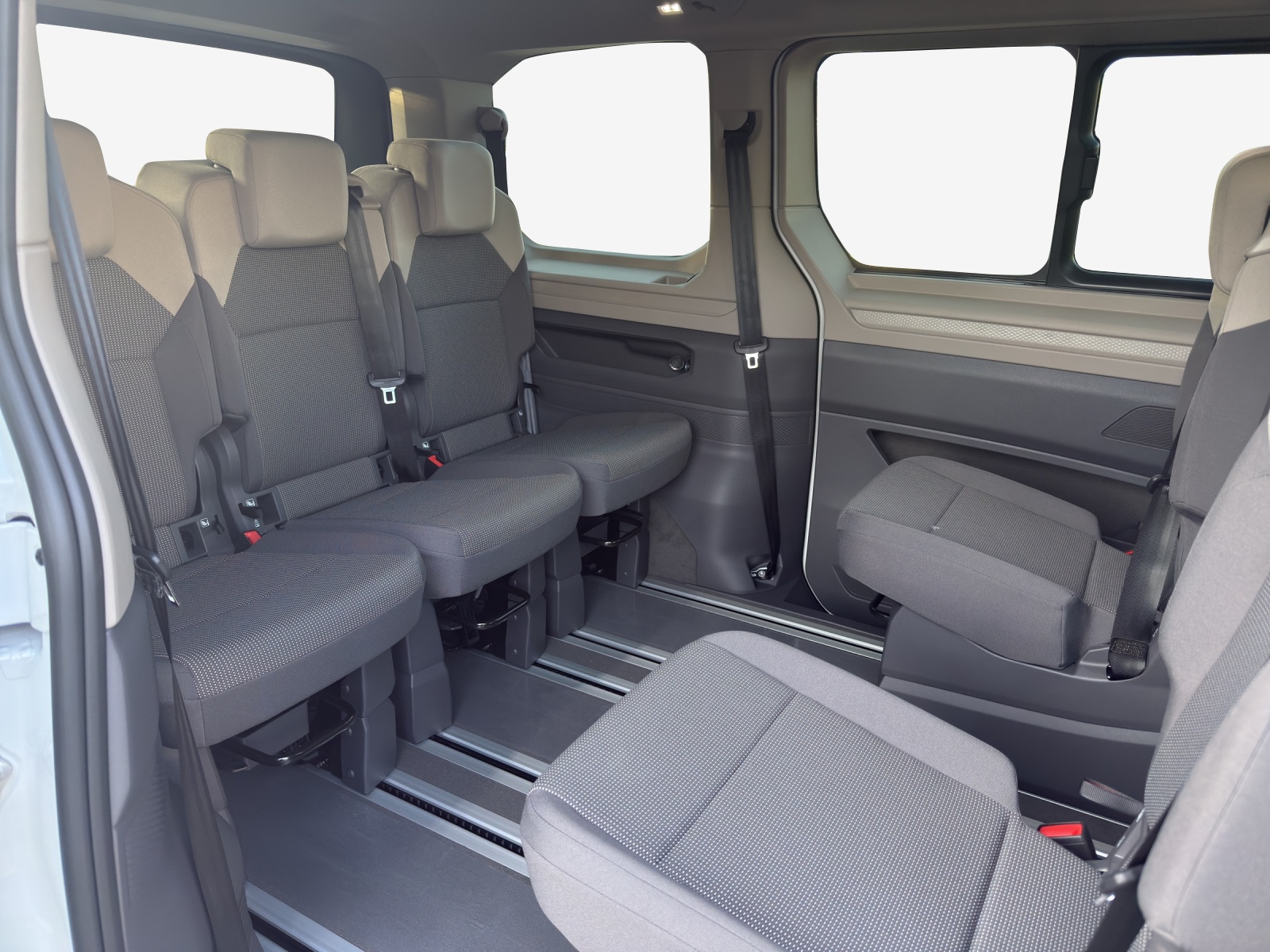 VW Multivan 2.0 TDI Trend Liberty DSG-image-11