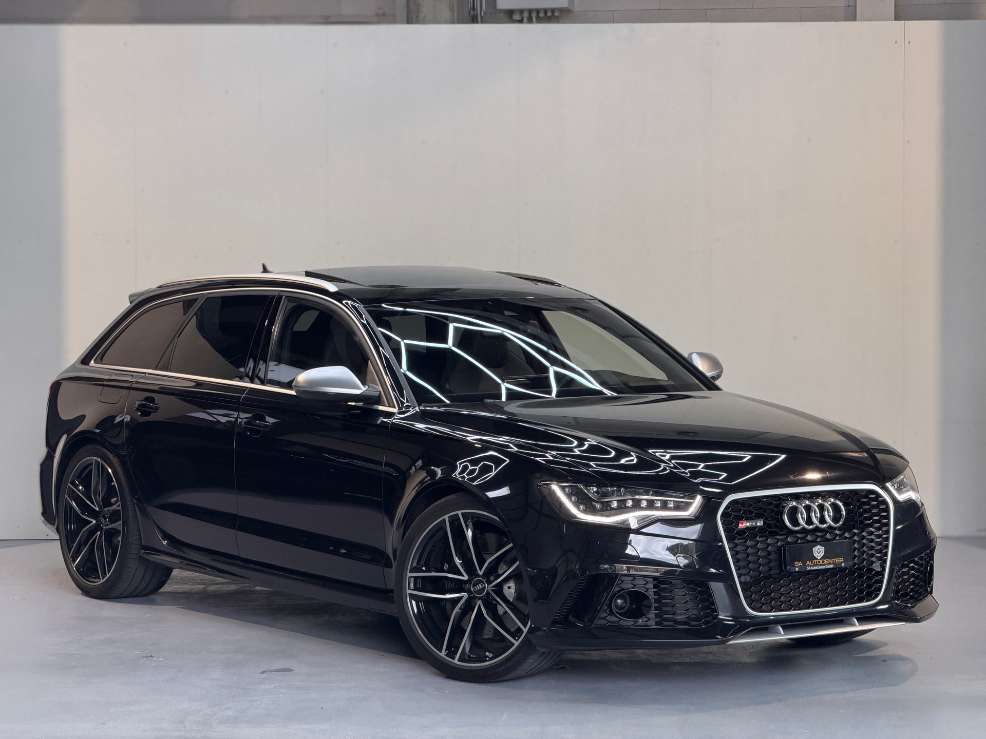 AUDI RS6 Avant 4.0 TFSI V8 quattro Tiptronic-image-1