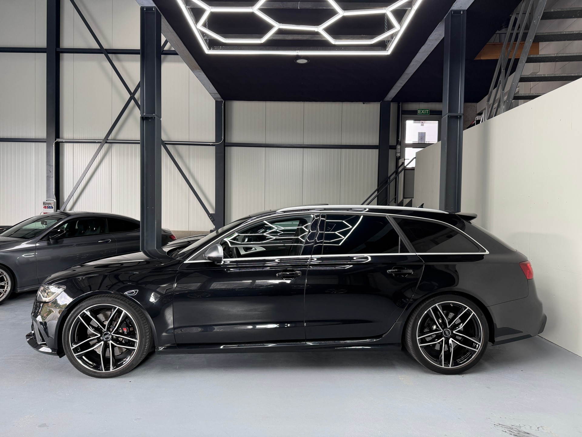 AUDI RS6 Avant 4.0 TFSI V8 quattro Tiptronic-image-3
