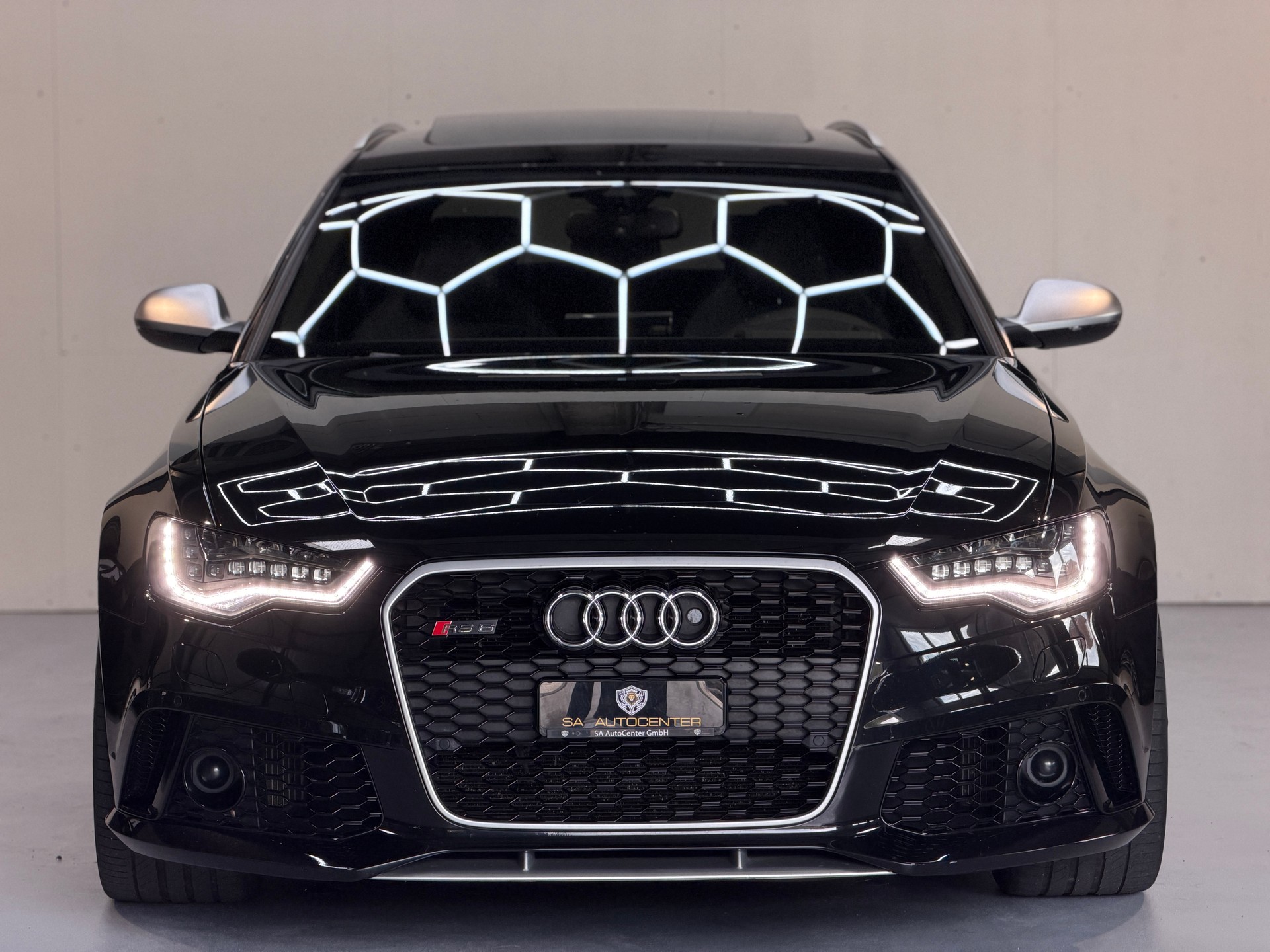 AUDI RS6 Avant 4.0 TFSI V8 quattro Tiptronic-image-2