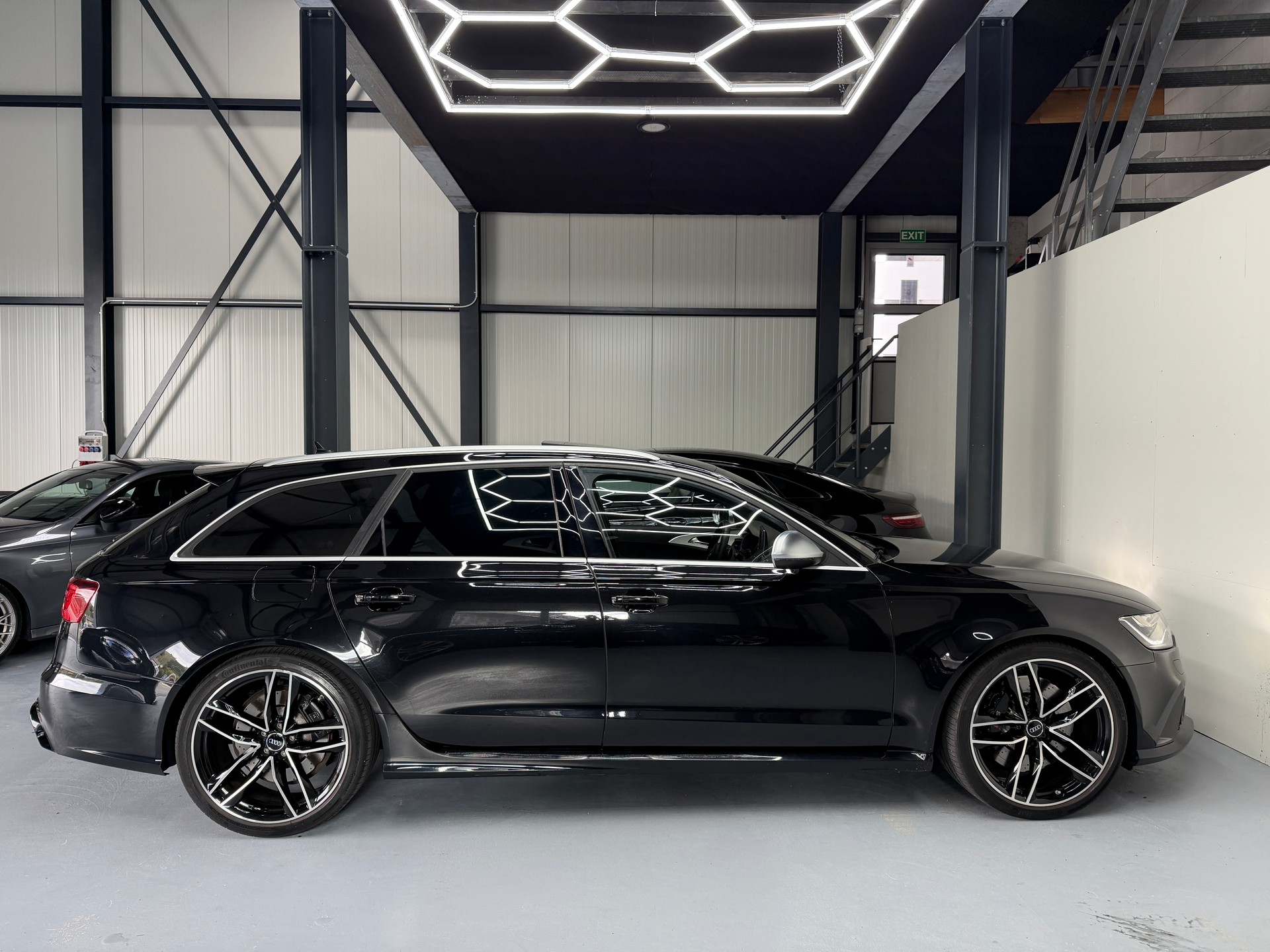 AUDI RS6 Avant 4.0 TFSI V8 quattro Tiptronic-image-4