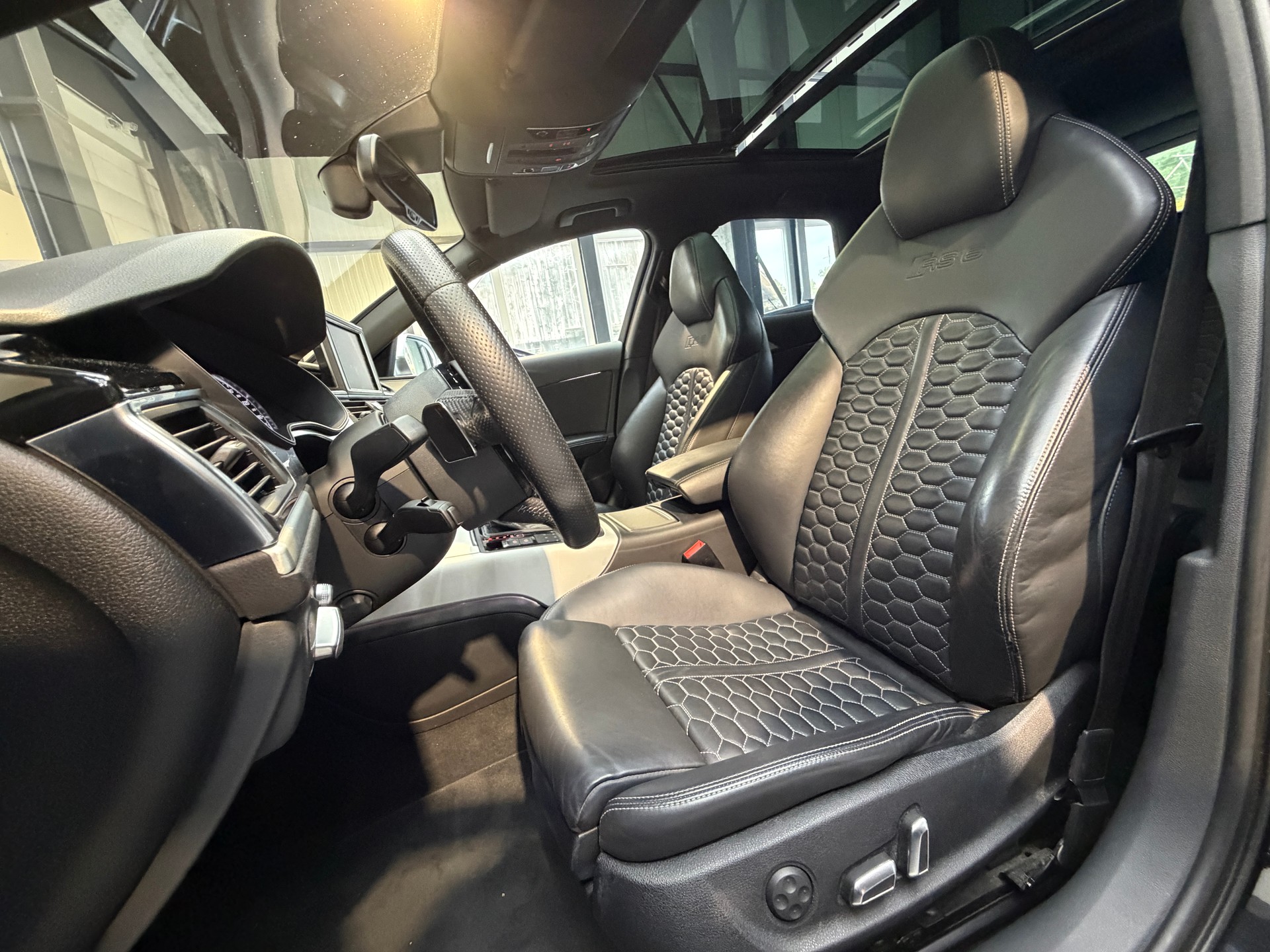AUDI RS6 Avant 4.0 TFSI V8 quattro Tiptronic-image-11