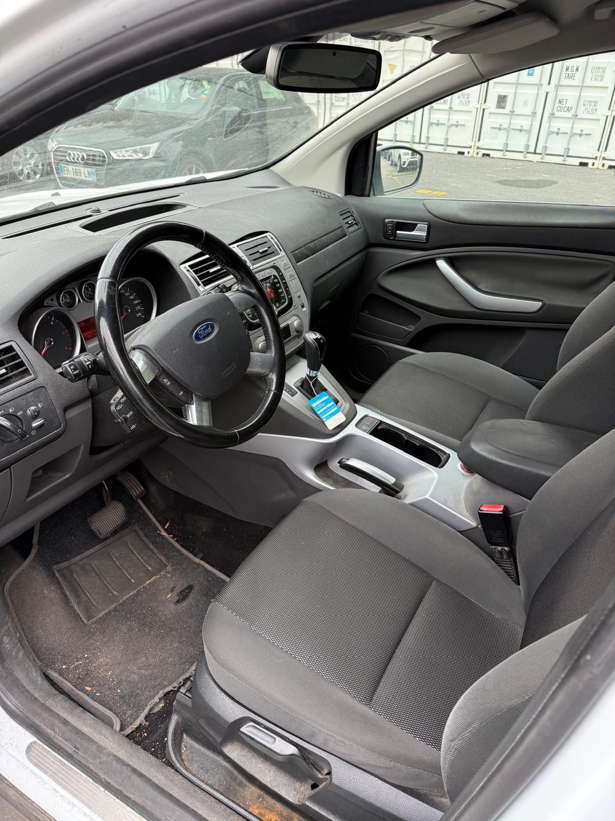FORD Kuga 2.0 TDCi Individual 4WD PowerShift-image-6