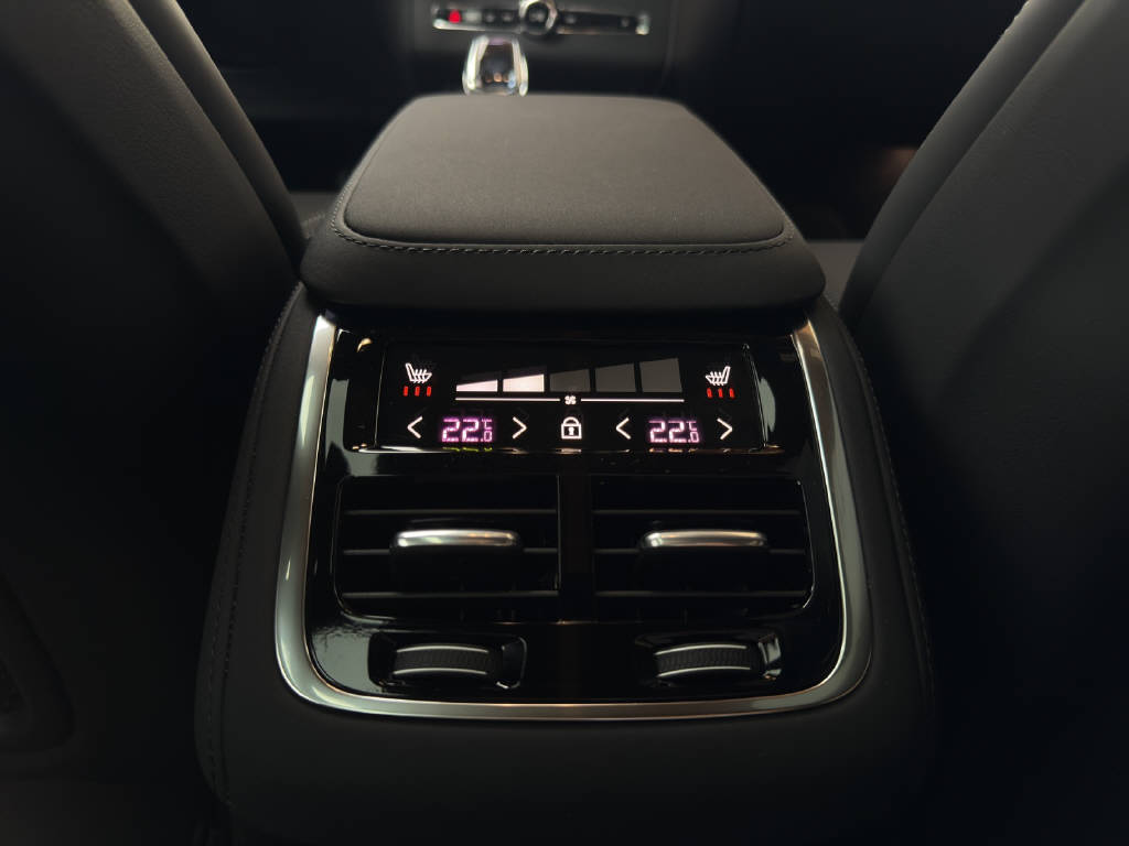 VOLVO XC90 2.0 T8 TE Black Edition 7P. eAWD-image-14