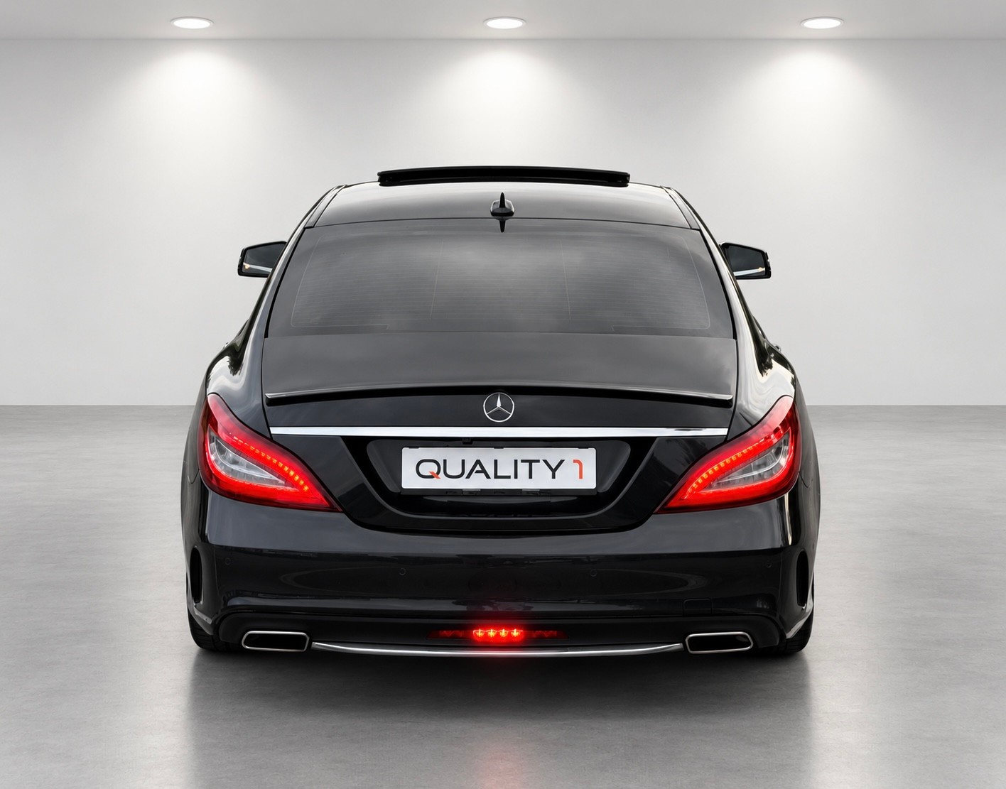 MERCEDES-BENZ CLS 500 4Matic 9G-Tronic Final Edition-image-5