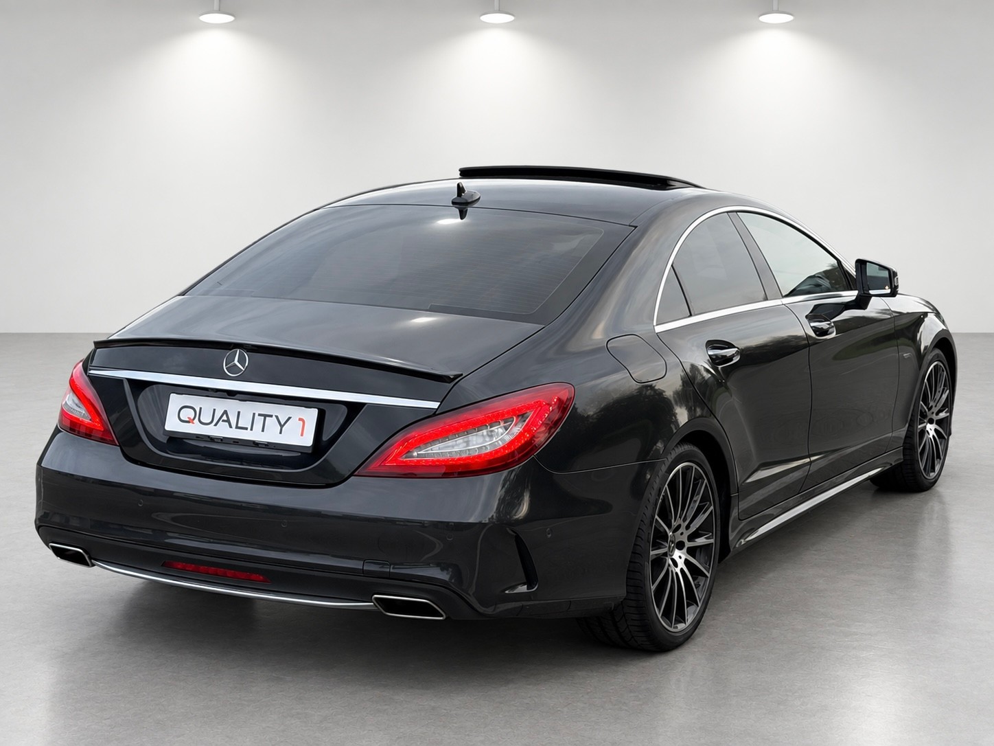 MERCEDES-BENZ CLS 500 4Matic 9G-Tronic Final Edition-image-6