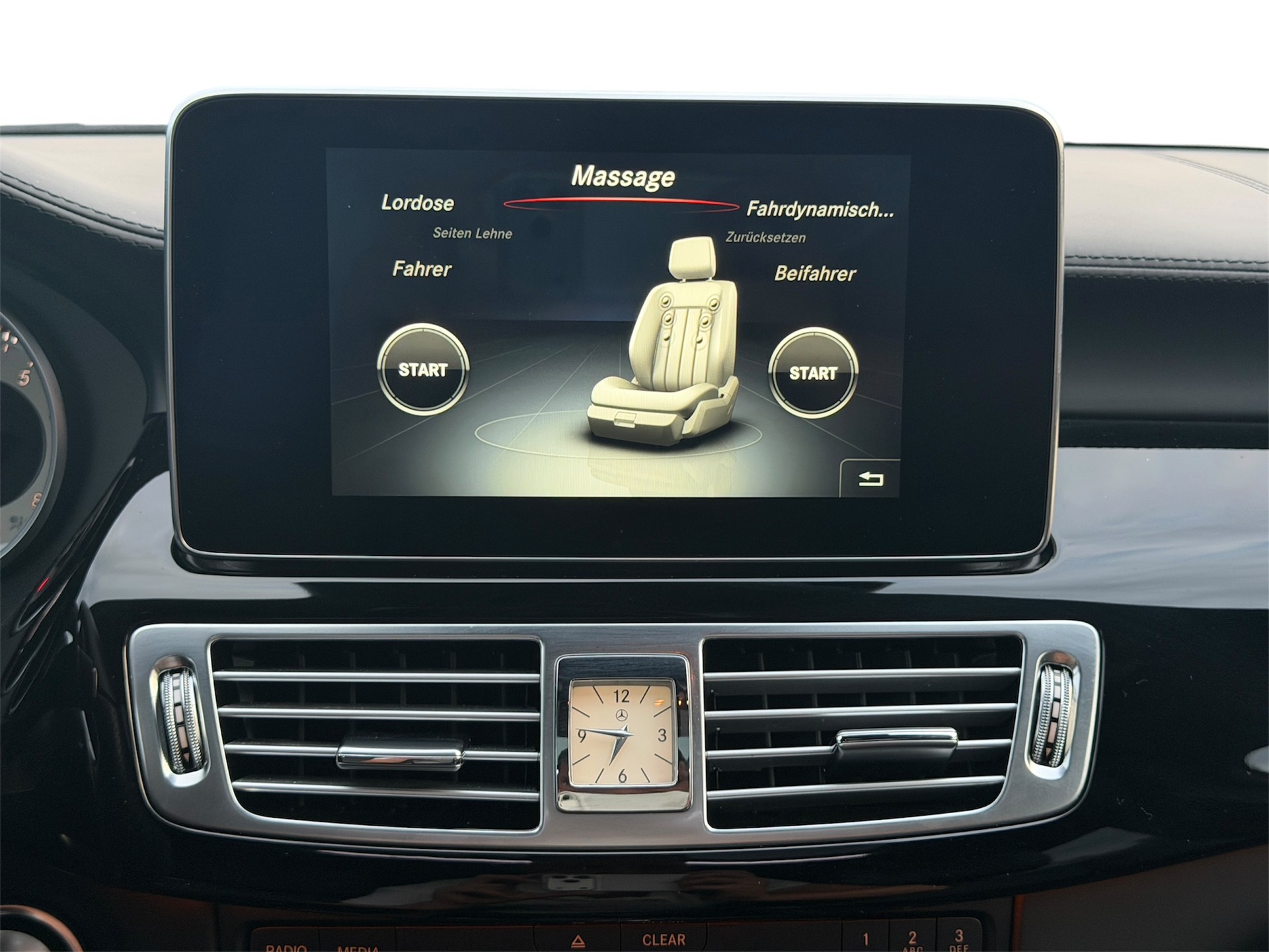 MERCEDES-BENZ CLS 500 4Matic 9G-Tronic Final Edition-image-11