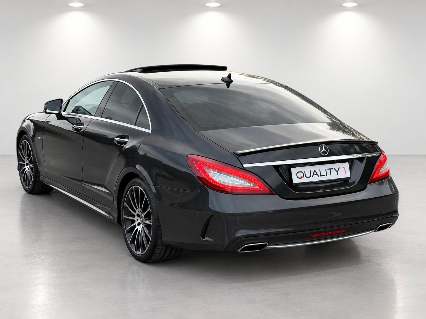MERCEDES-BENZ CLS 500 4Matic 9G-Tronic Final Edition-image-4