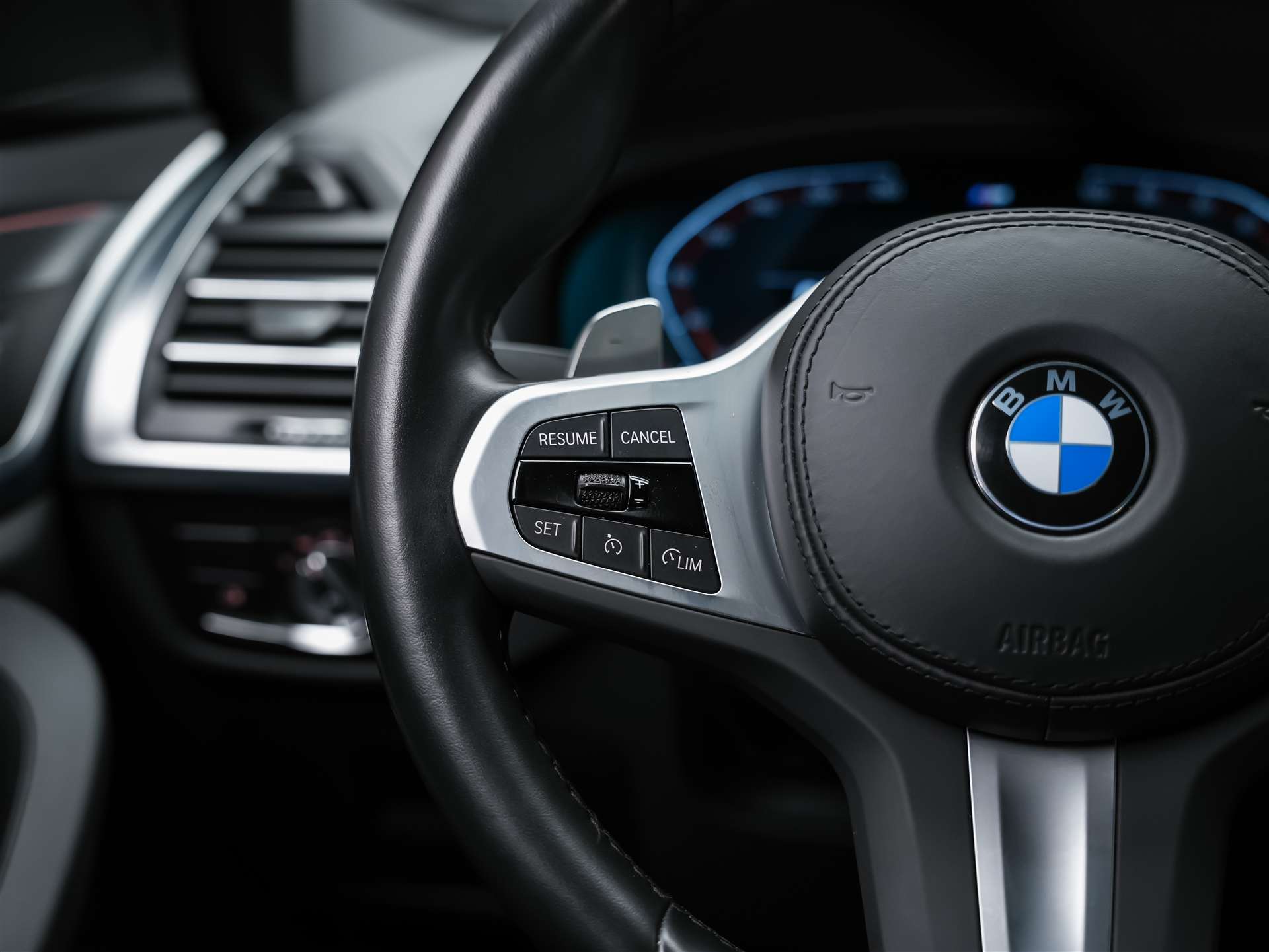 BMW X3 xDrive 20i M Sport *360° Kamera*Sitzheizung*-image-26
