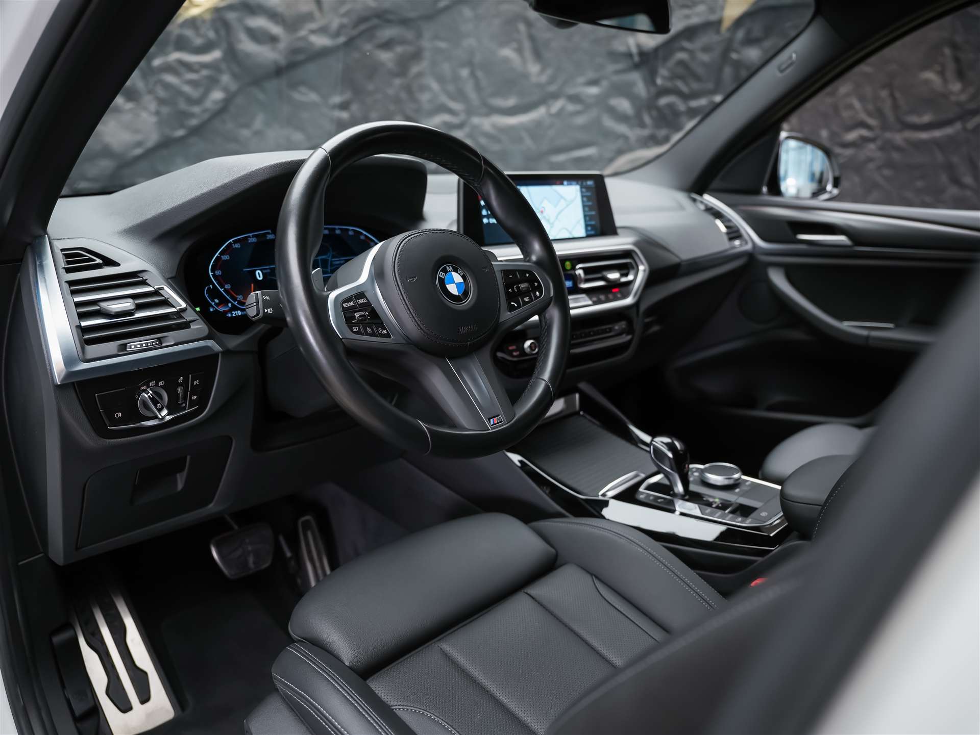 BMW X3 xDrive 20i M Sport *360° Kamera*Sitzheizung*-image-8