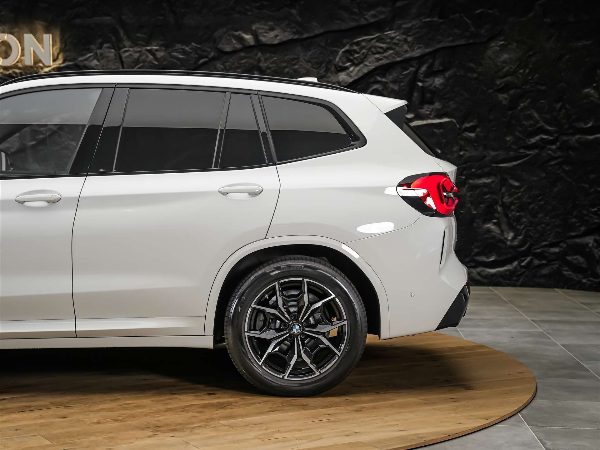 BMW X3 xDrive 20i M Sport *360° Kamera*Sitzheizung*-image-18