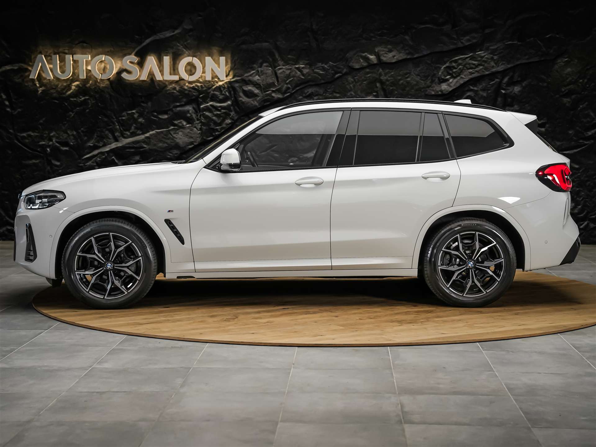 BMW X3 xDrive 20i M Sport *360° Kamera*Sitzheizung*-image-2