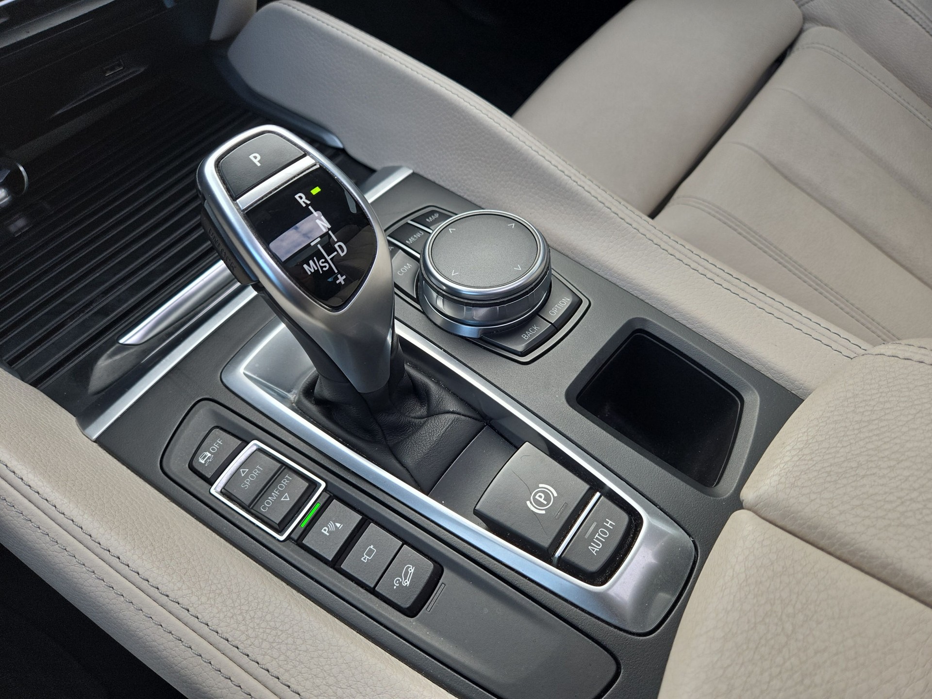 BMW X6 xDrive 30d M Sport Steptronic-image-19