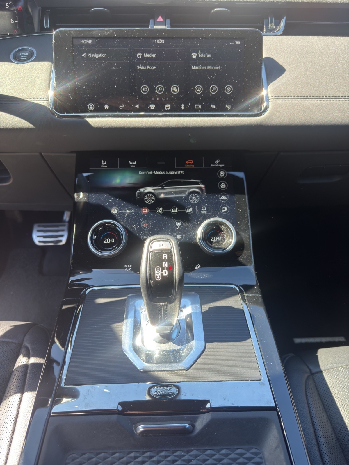 LAND ROVER Range Rover Evoque R-Dynamic P 250 AT9-image-12