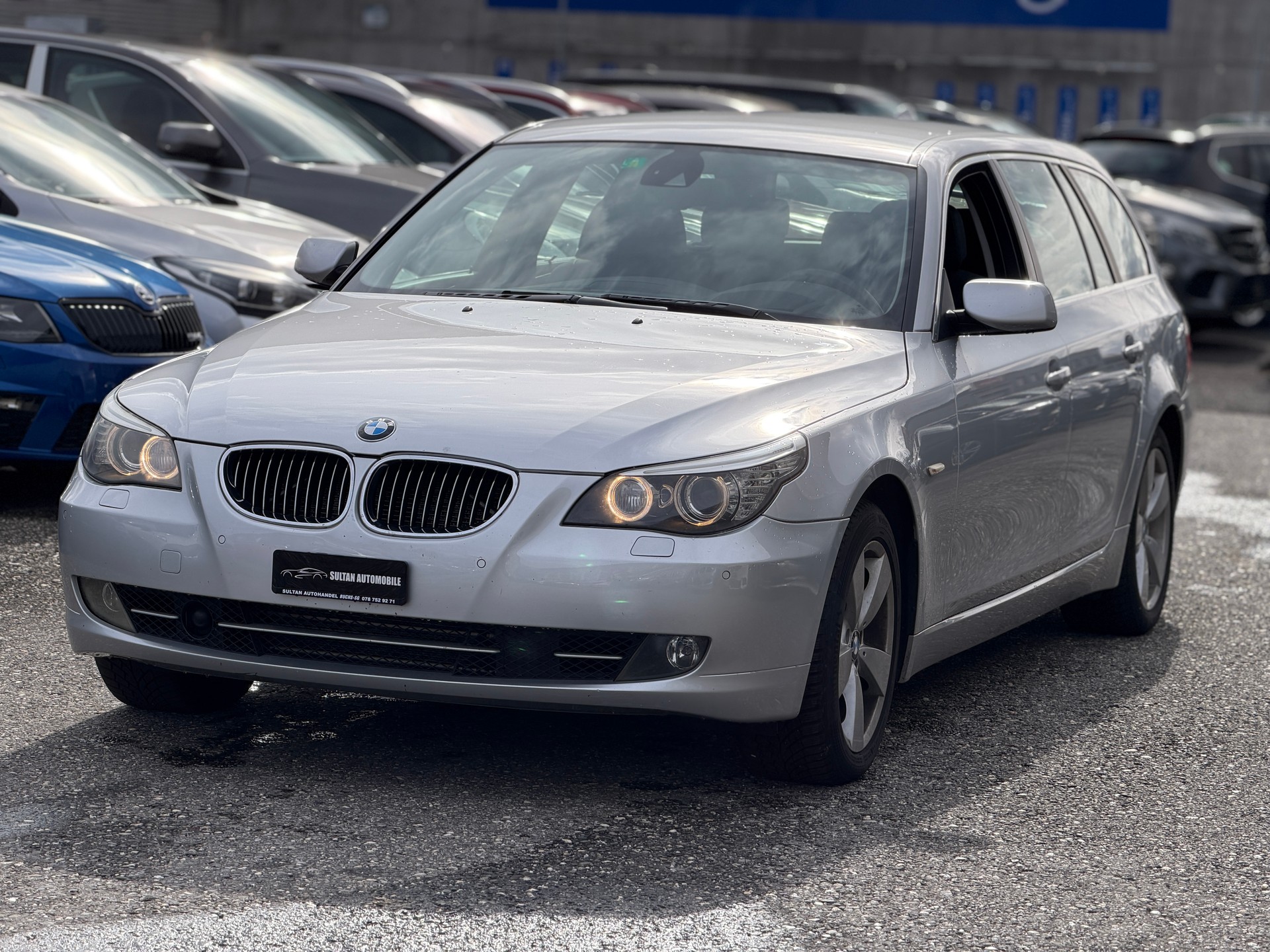 BMW 530xi Touring Steptronic-image-2