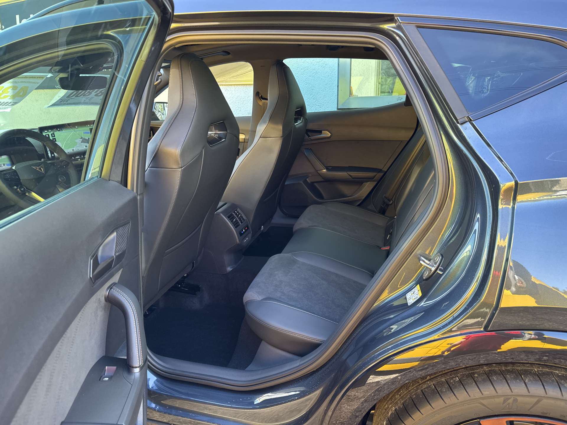 CUPRA Formentor 2.0TSi VZ 333PS 4Drive DSG-Automat-image-7