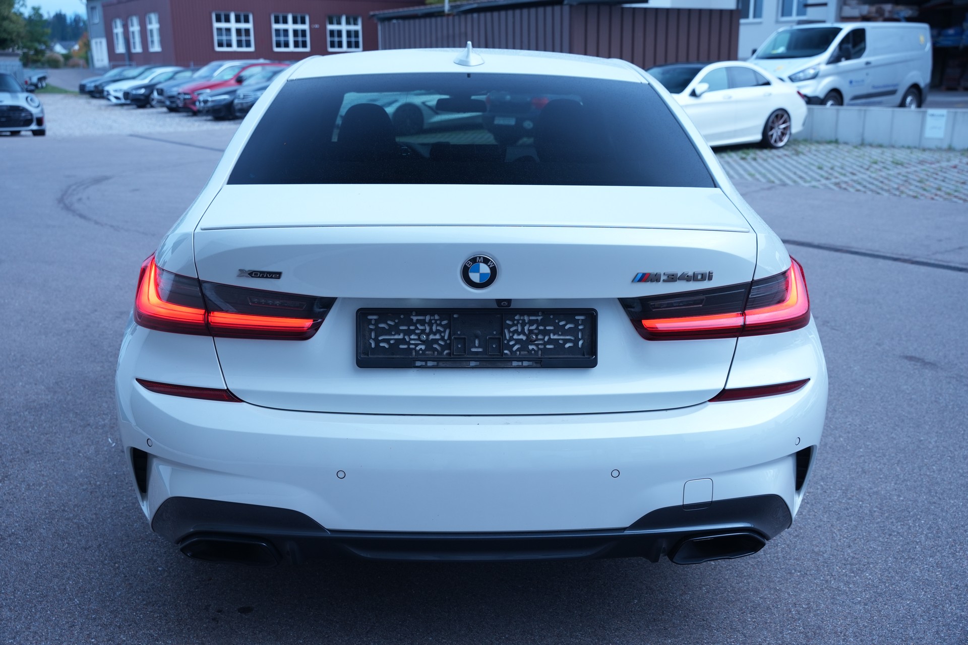 BMW M340i xDrive Steptronic-image-4