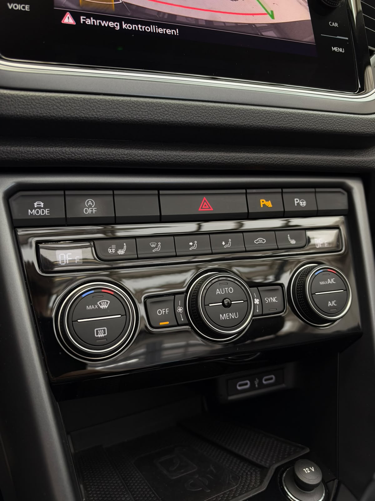 VW T-Roc Cabriolet 1.5 TSI EVO R-Line DSG-image-17