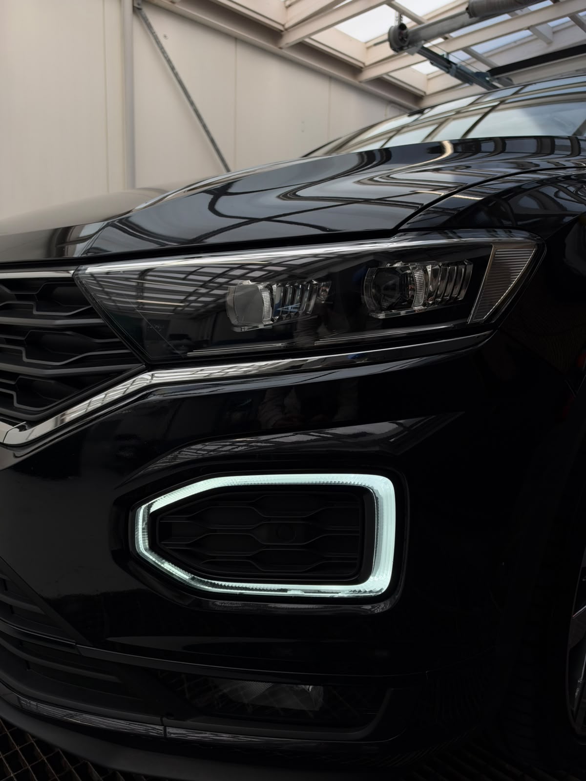VW T-Roc Cabriolet 1.5 TSI EVO R-Line DSG-image-5