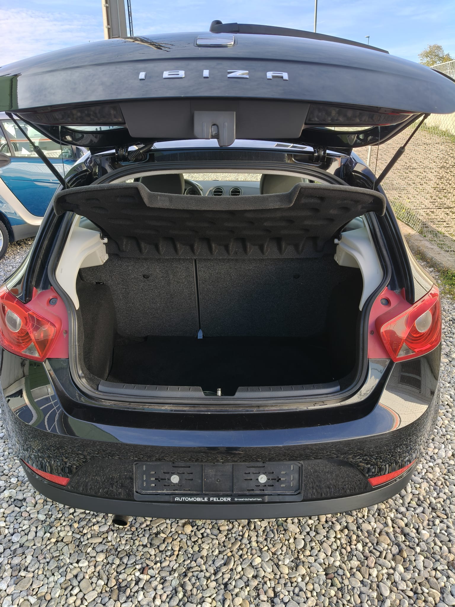 SEAT Ibiza 1.6 Stylance-image-11