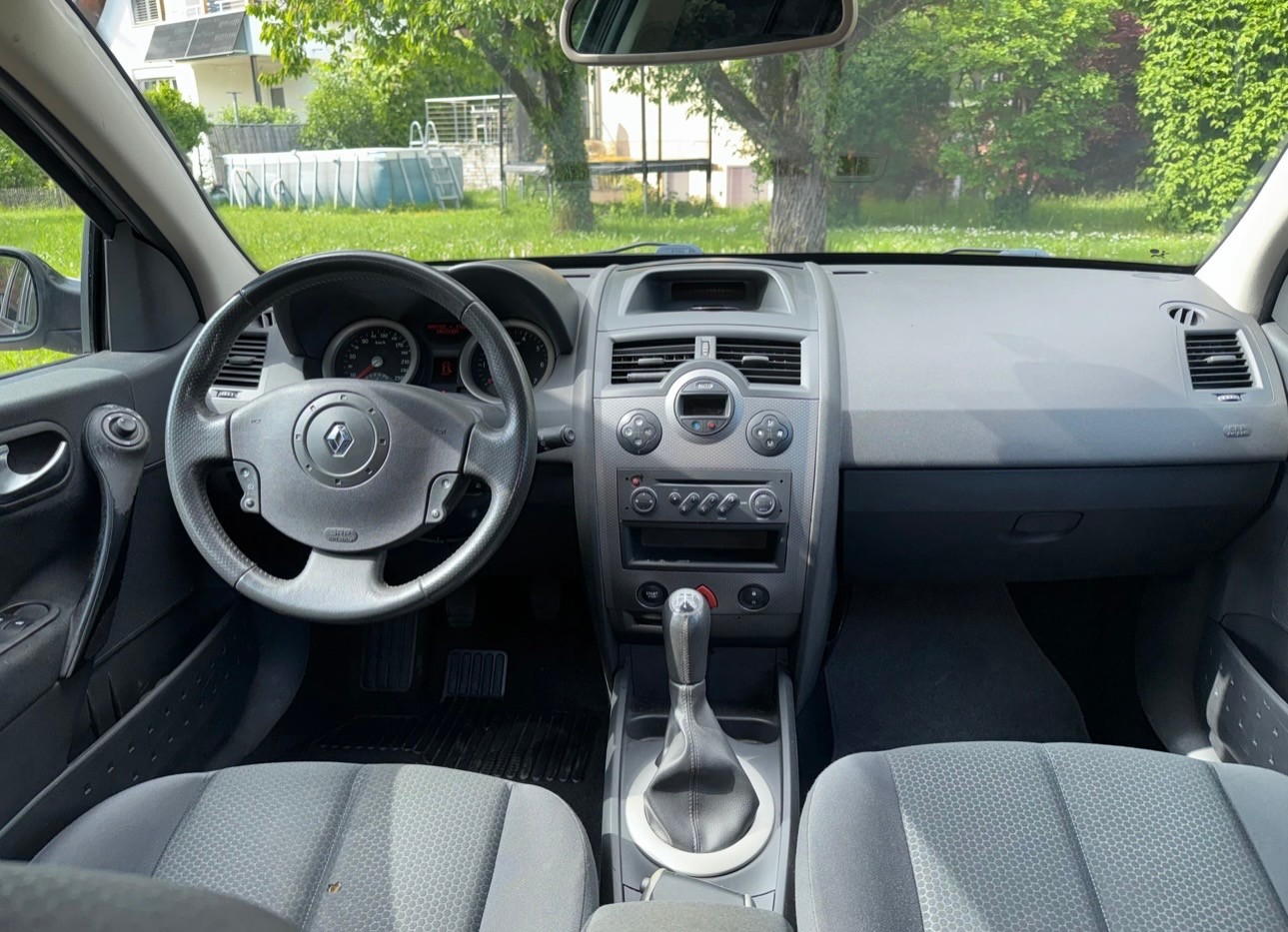 RENAULT Mégane 1.6 16V Authentique Confort-image-10