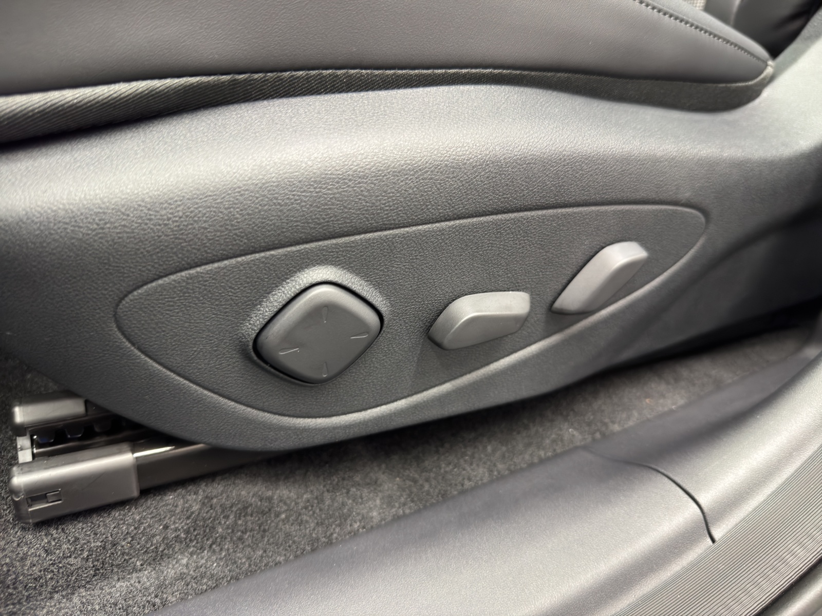 BYD Dolphin G DM-i Comfort-image-12