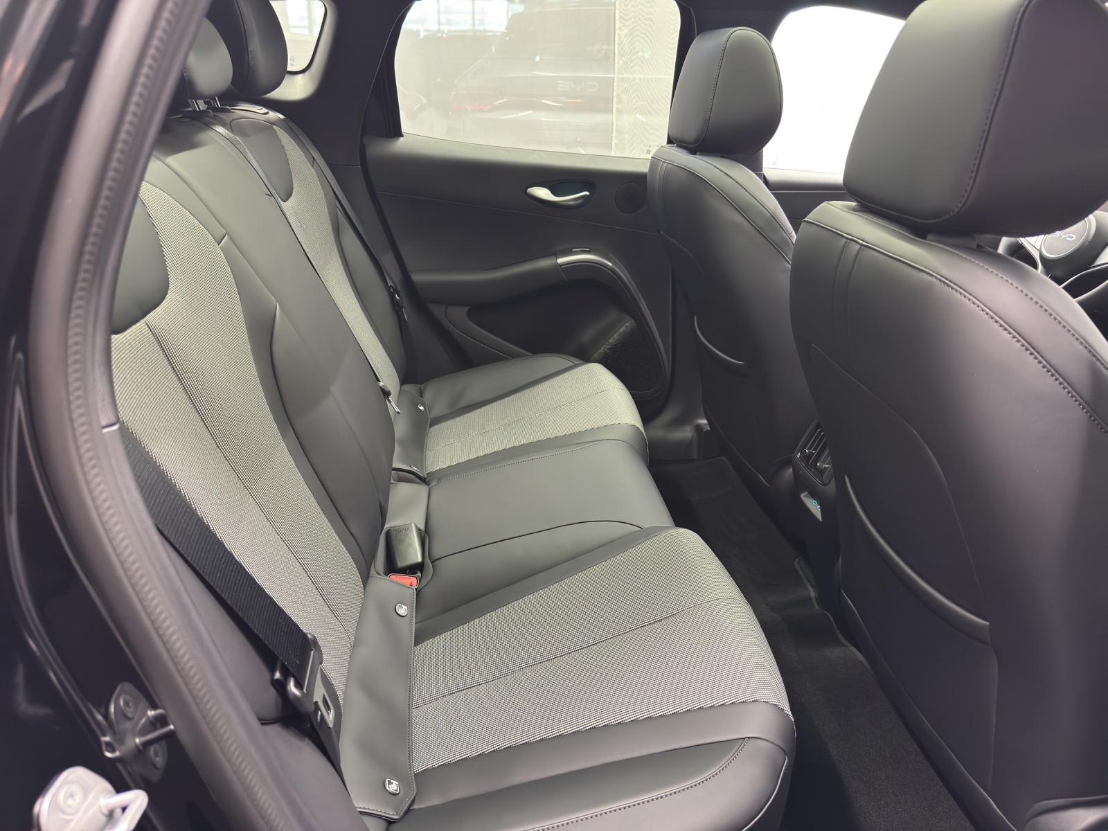 BYD Dolphin G DM-i Comfort-image-9