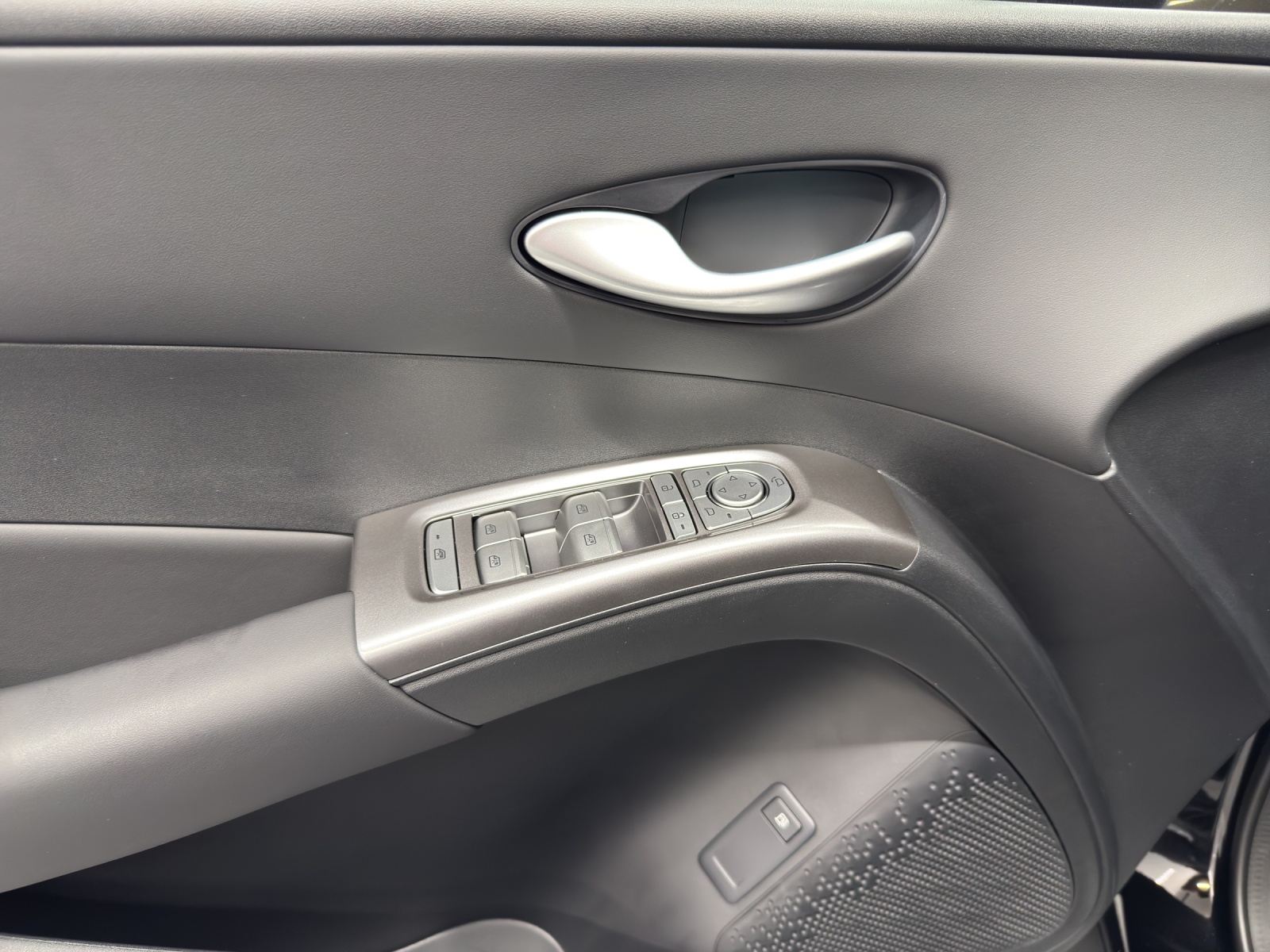 BYD Dolphin G DM-i Comfort-image-11