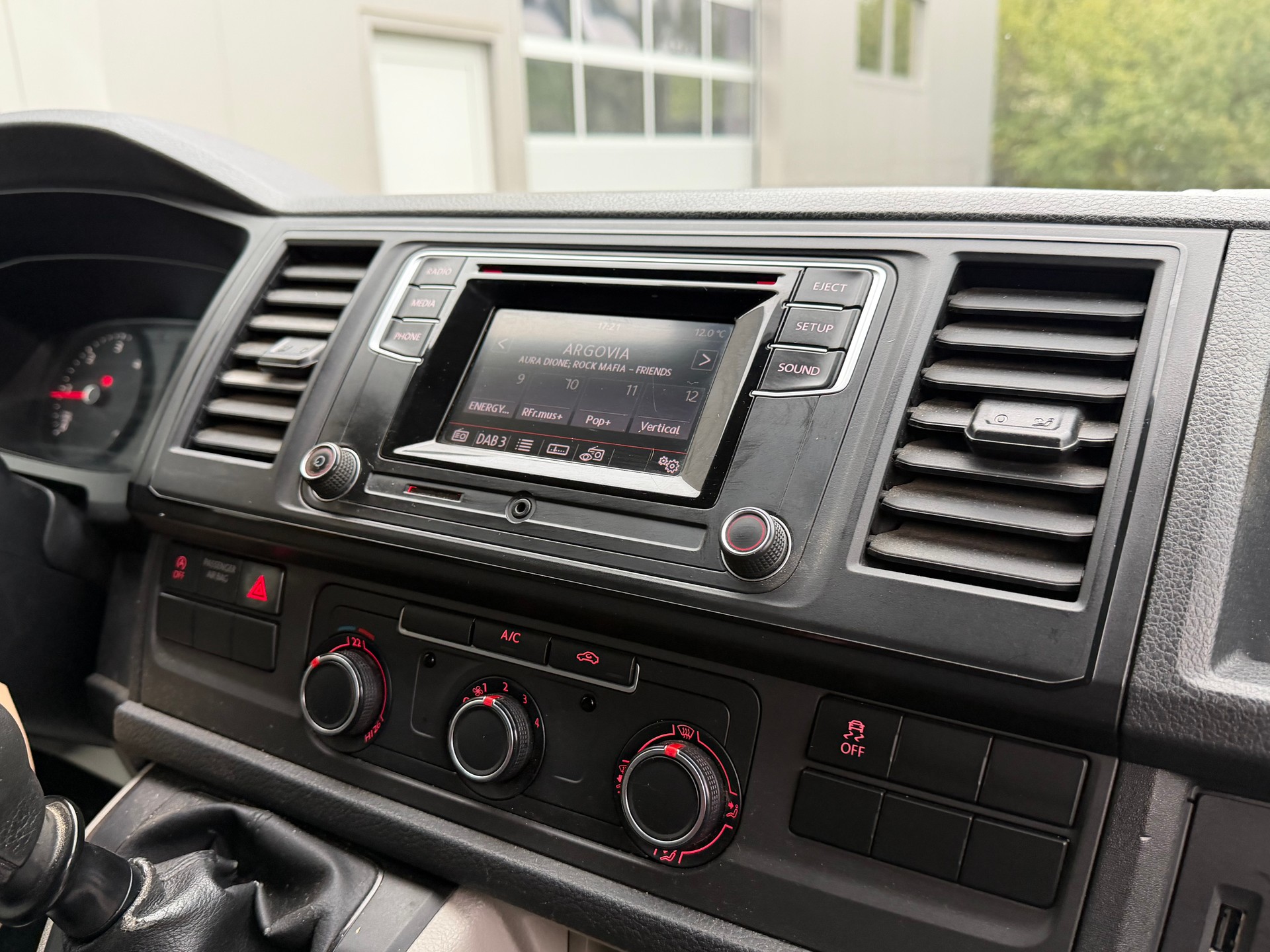 VW T6 2.0 TDI 4Motion-image-9