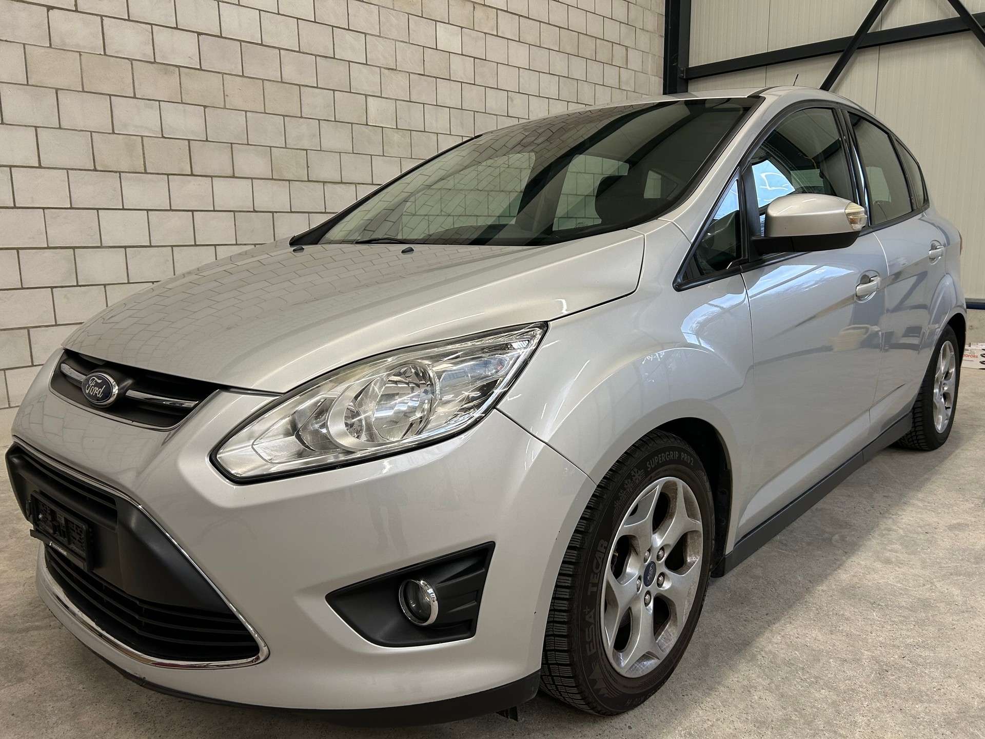 FORD C-Max 1.0 SCTi Titanium-image-1