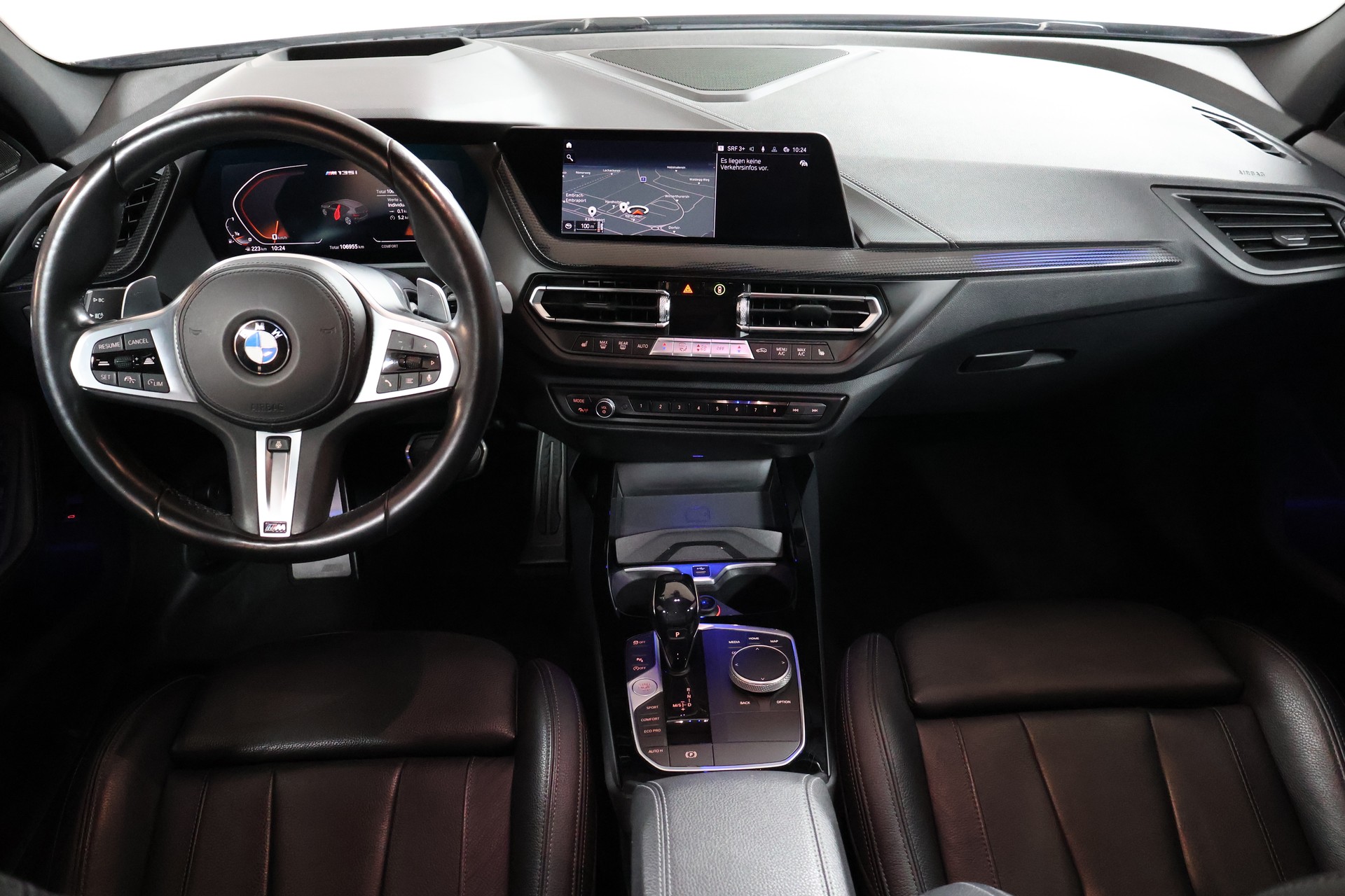BMW M135i xDrive Steptronic-image-10