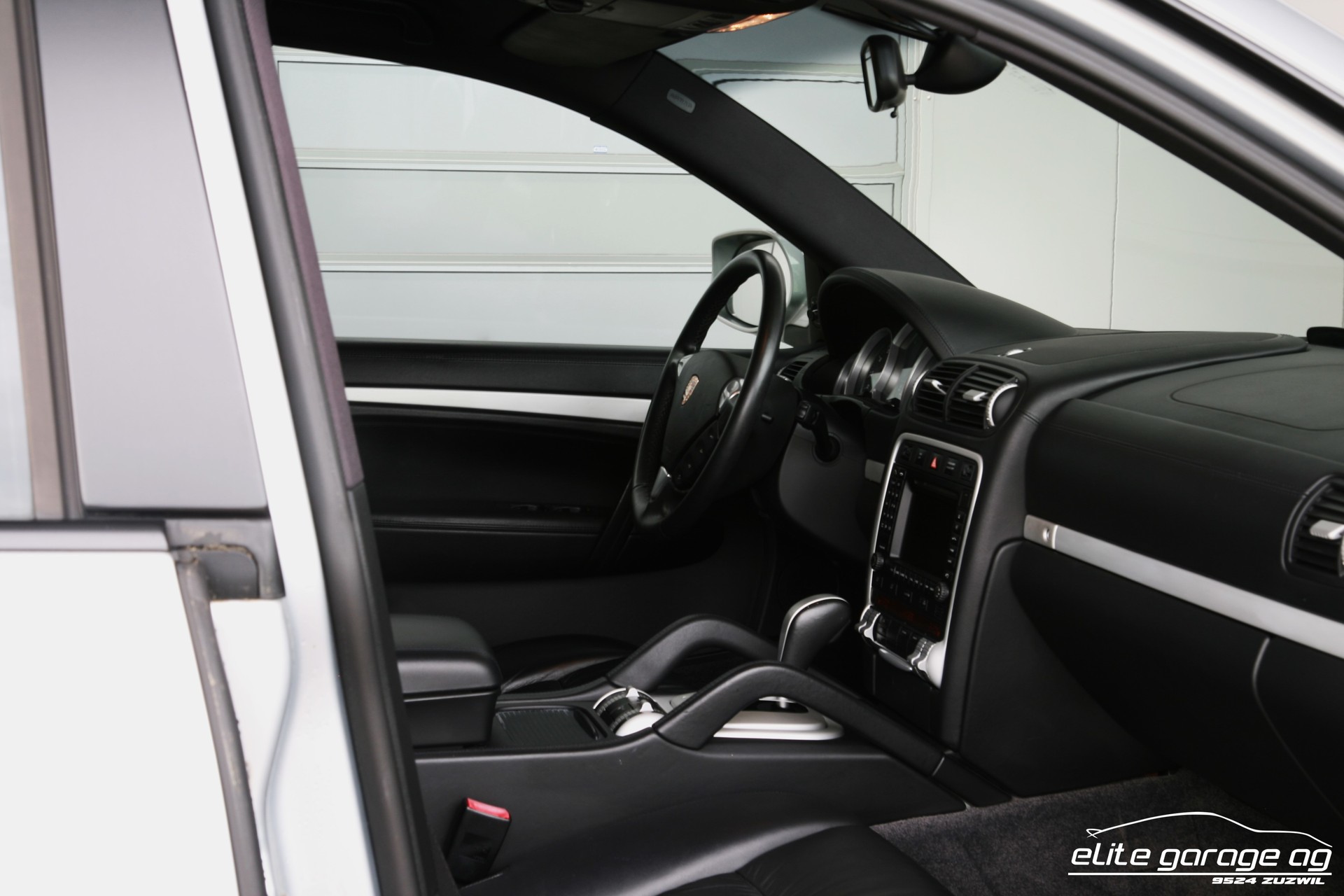 PORSCHE Cayenne S-image-14