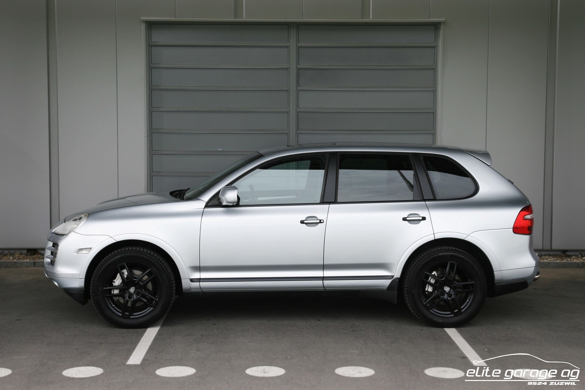 PORSCHE Cayenne S-image-1