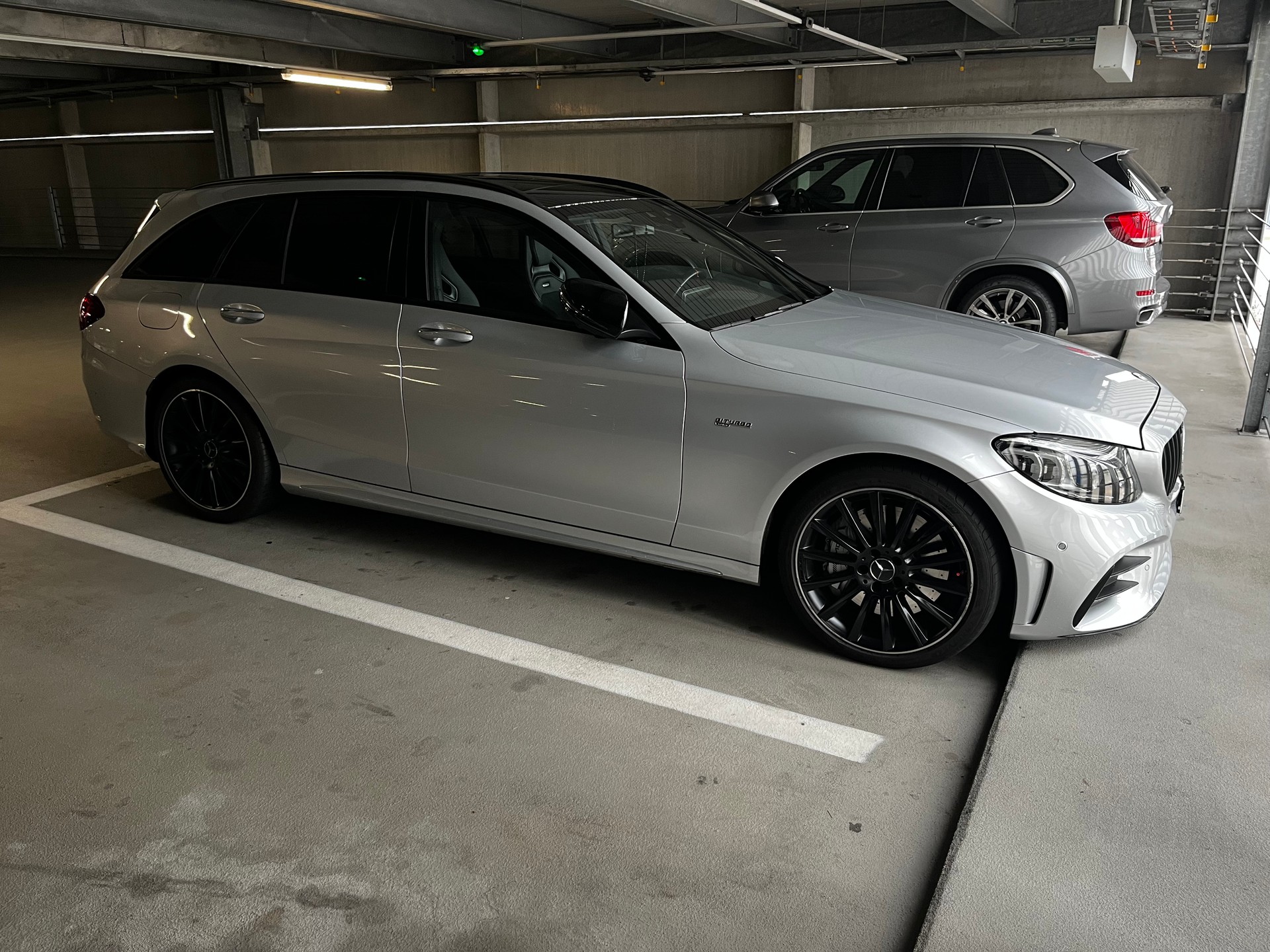 MERCEDES-BENZ C 43 AMG 4Matic 9G-Tronic-image-1