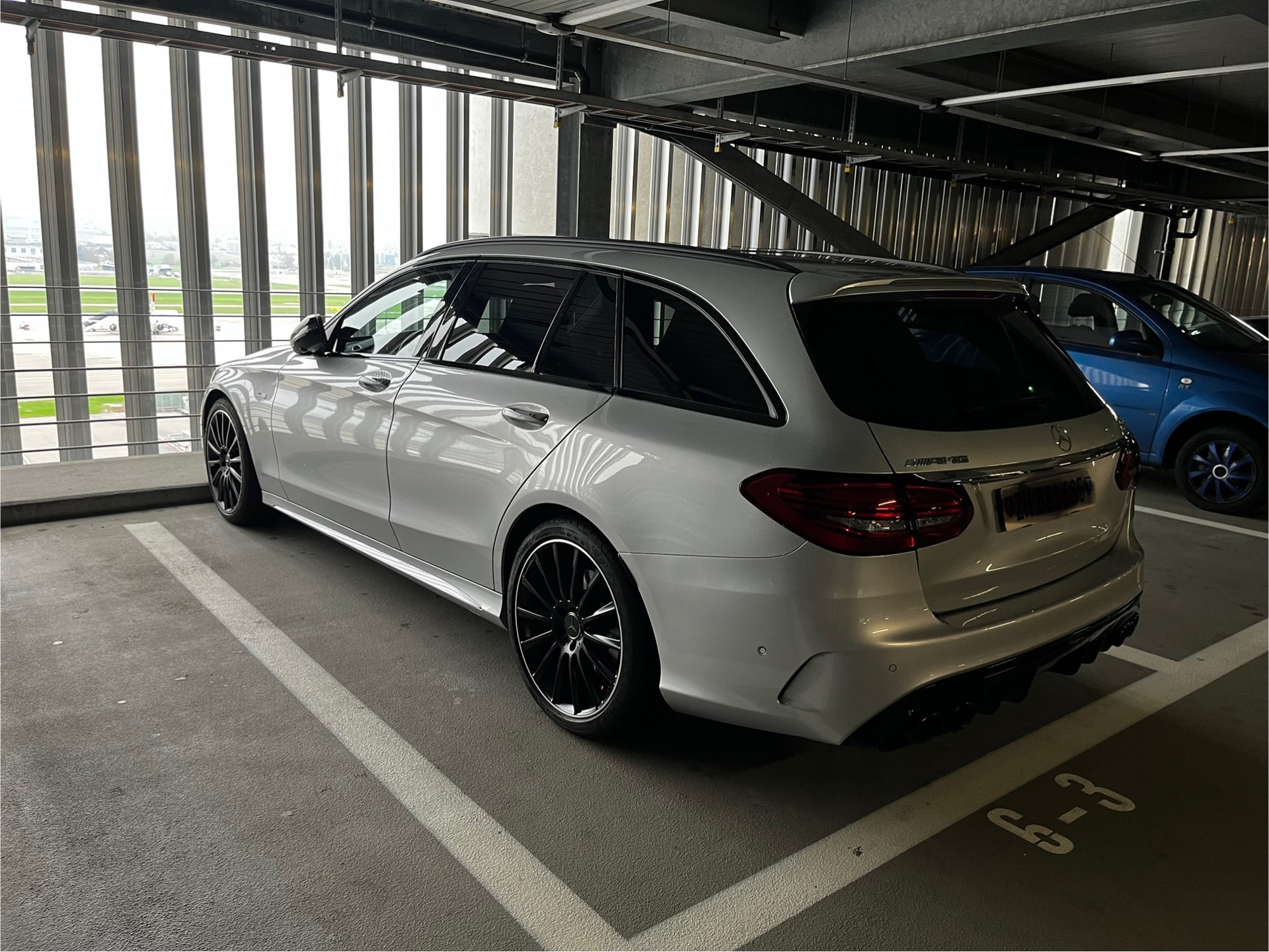 MERCEDES-BENZ C 43 AMG 4Matic 9G-Tronic-image-2