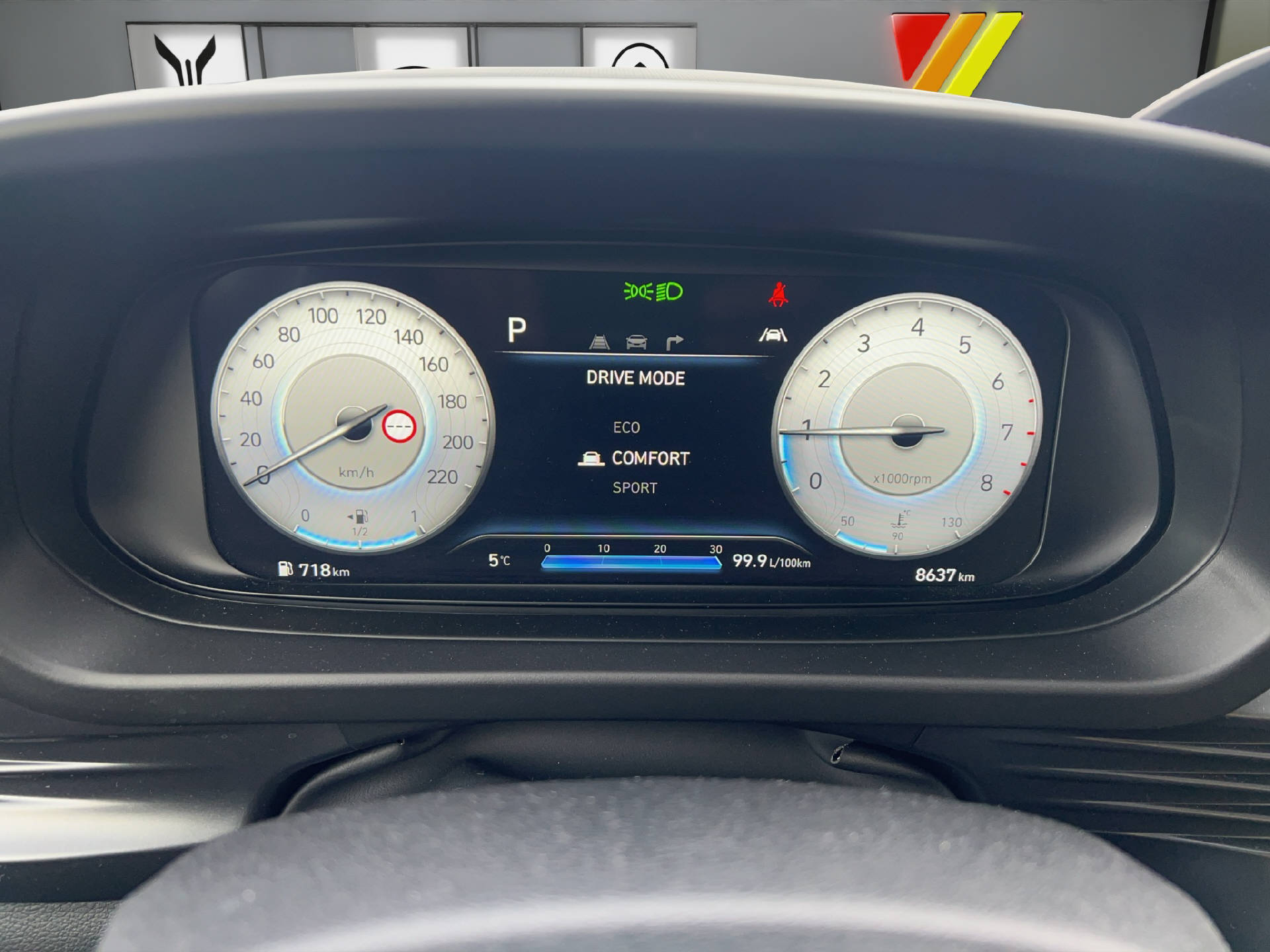 HYUNDAI Bayon 1.0 T-GDi 120 Amplia 48V-image-10