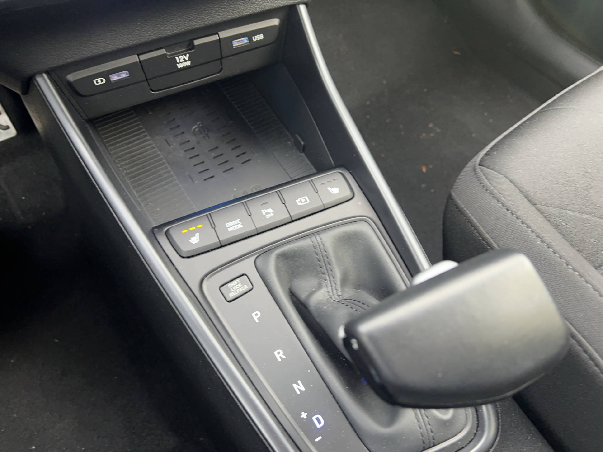 HYUNDAI Bayon 1.0 T-GDi 120 Amplia 48V-image-14