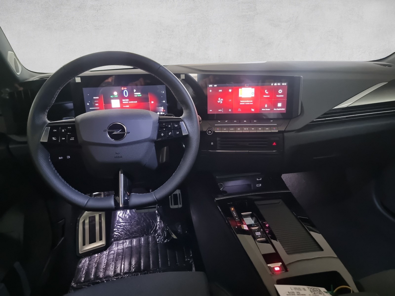 OPEL Astra 1.6 PHEV Turbo Swiss Plus A-image-5