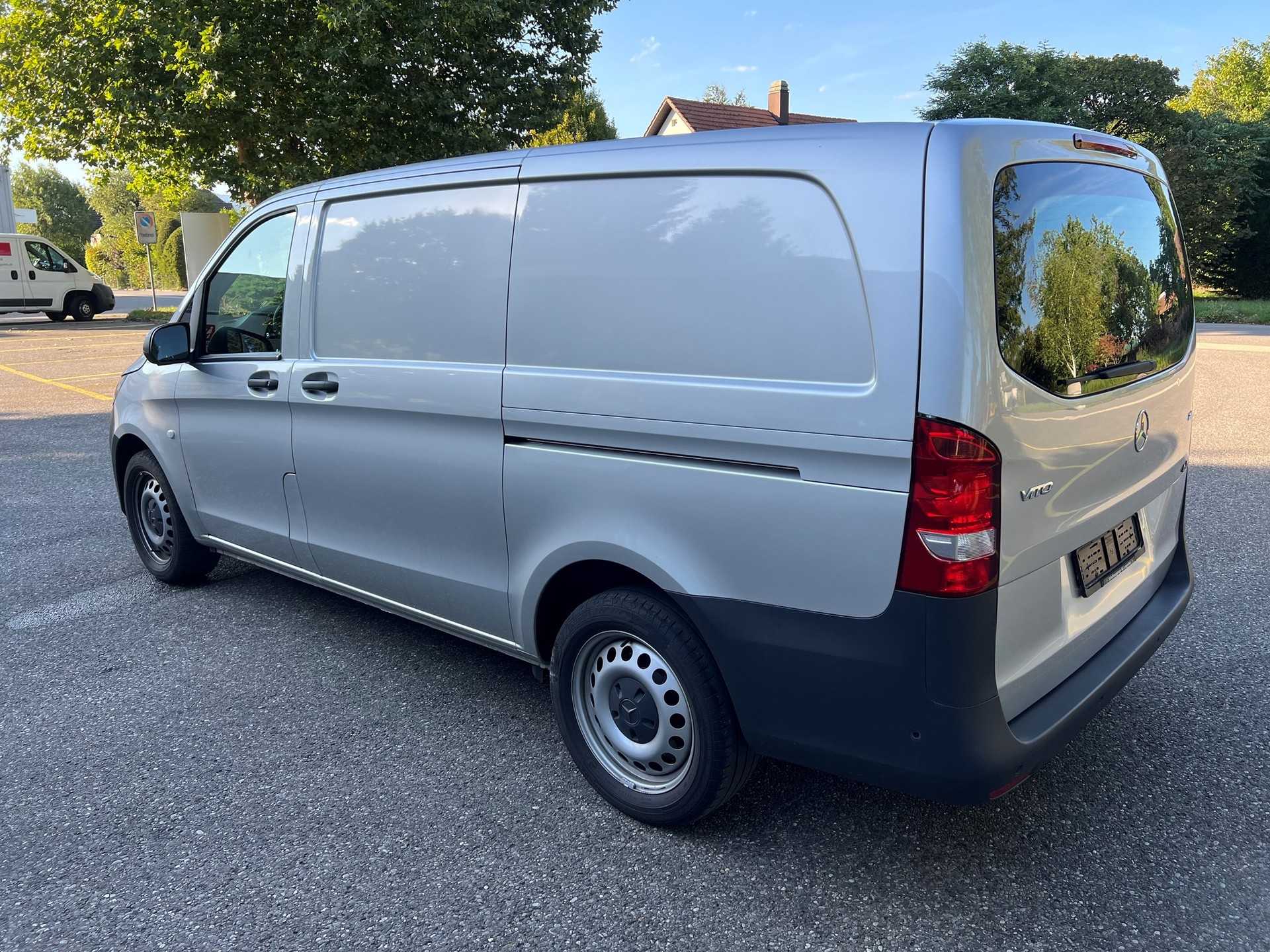 MERCEDES-BENZ Vito 114 BlueTEC L 4Matic 7G-Tronic Euro 6-image-3